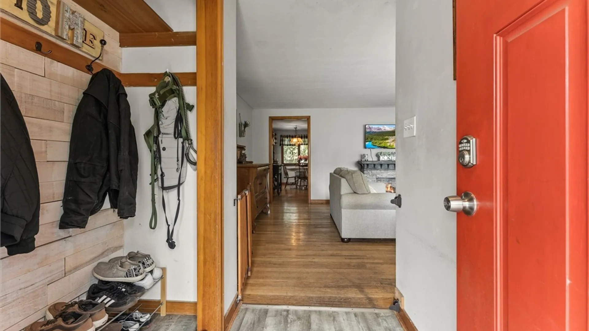 Property at 4 Evergreen Lane, Camillus, NY 13031 7