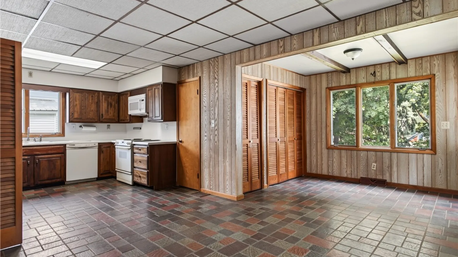 Property at 13 8th Street, Oneonta, NY 13820 9