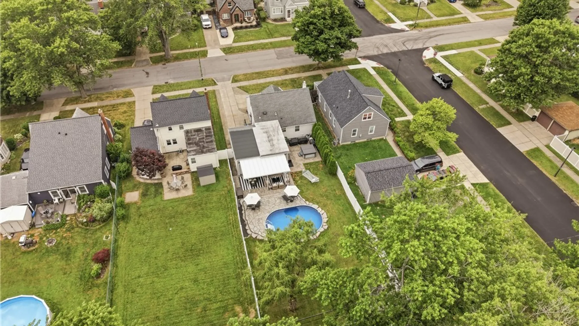 Property at 245 Woodridge Avenue, Cheektowaga, NY 14225 46