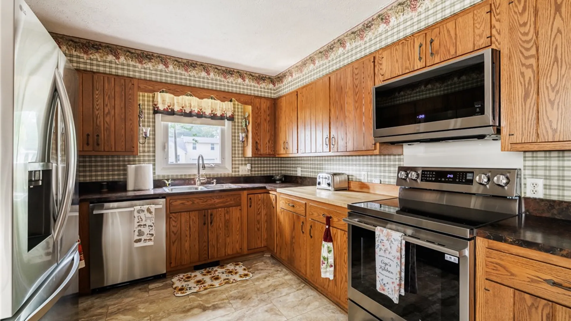 Property at 148 N Virginia Street, Waterloo, NY 13165 4