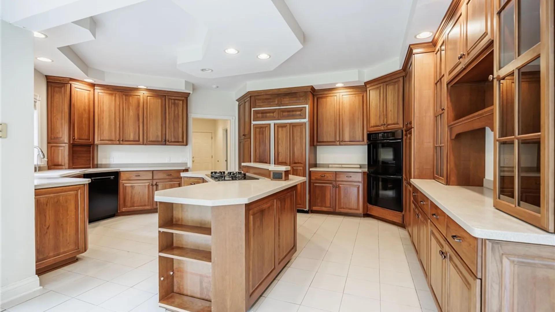 Property at 24 Roxbury Lane, Pittsford, NY 14534 22