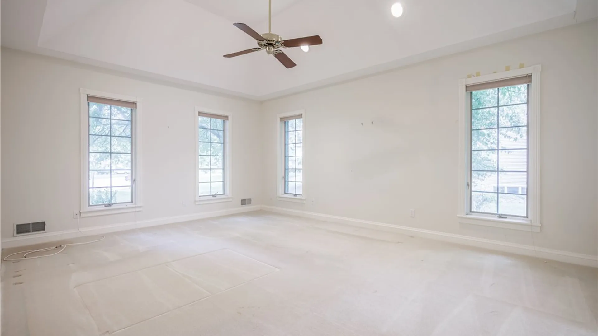 Property at 24 Roxbury Lane, Pittsford, NY 14534 23