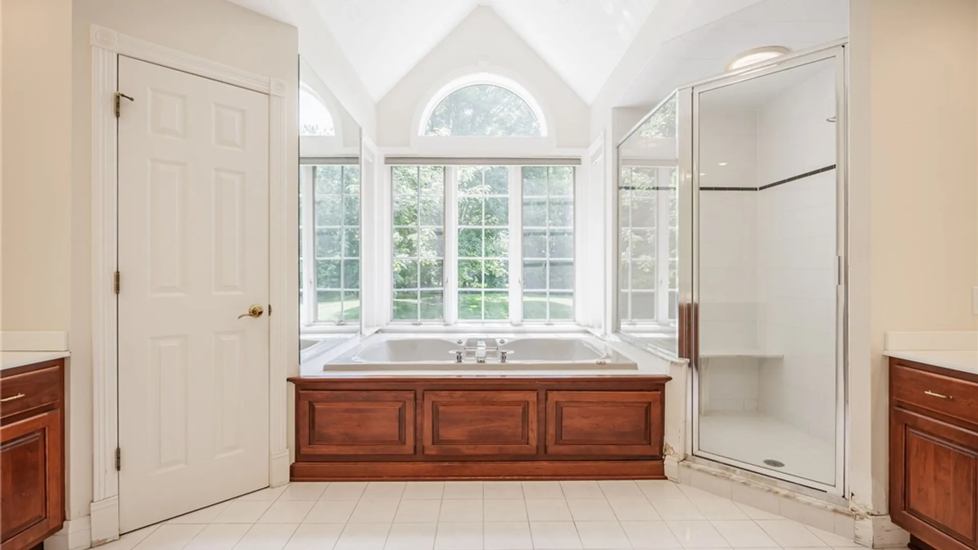Property at 24 Roxbury Lane, Pittsford, NY 14534 24