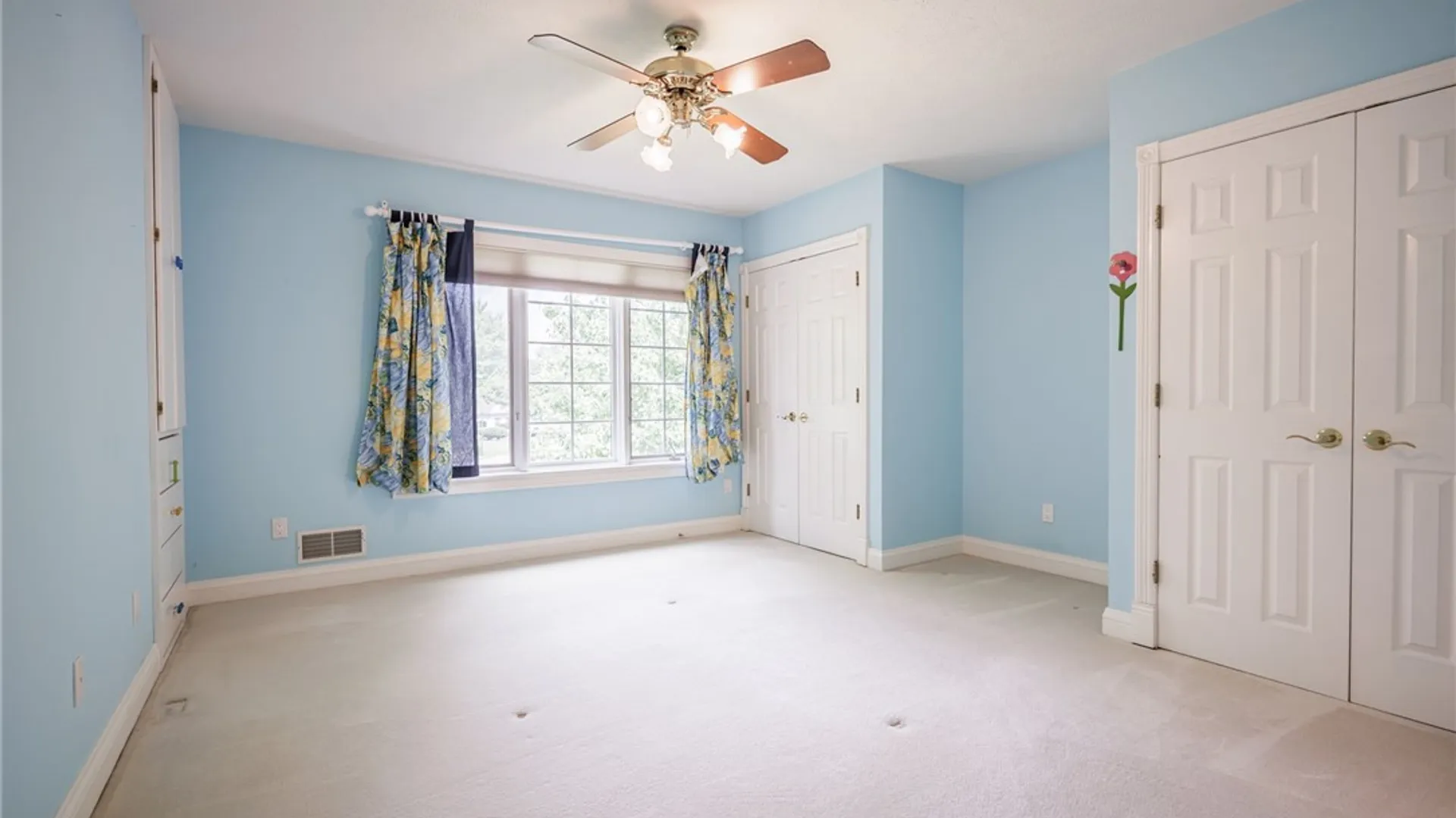 Property at 24 Roxbury Lane, Pittsford, NY 14534 34