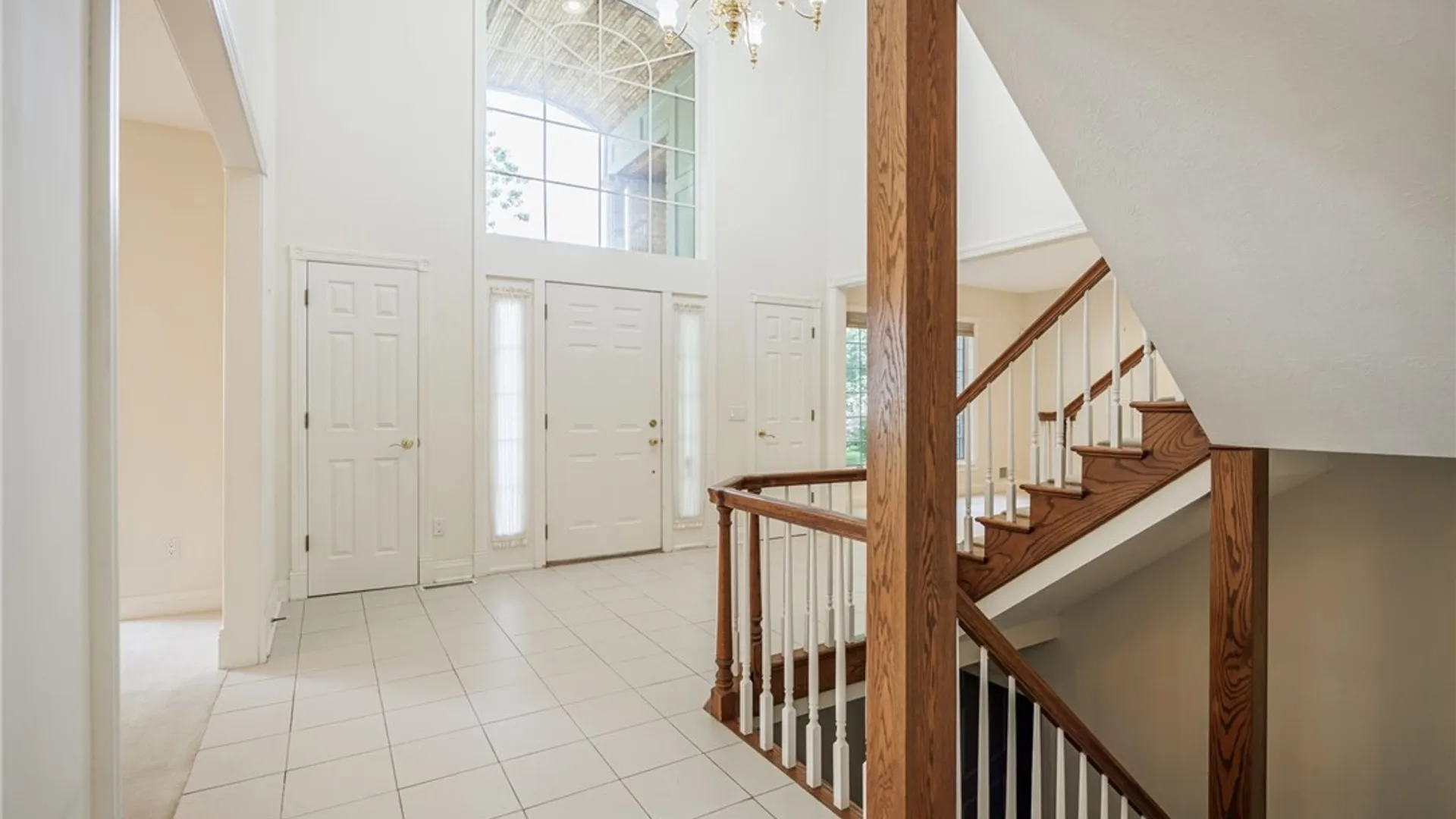 Property at 24 Roxbury Lane, Pittsford, NY 14534 7