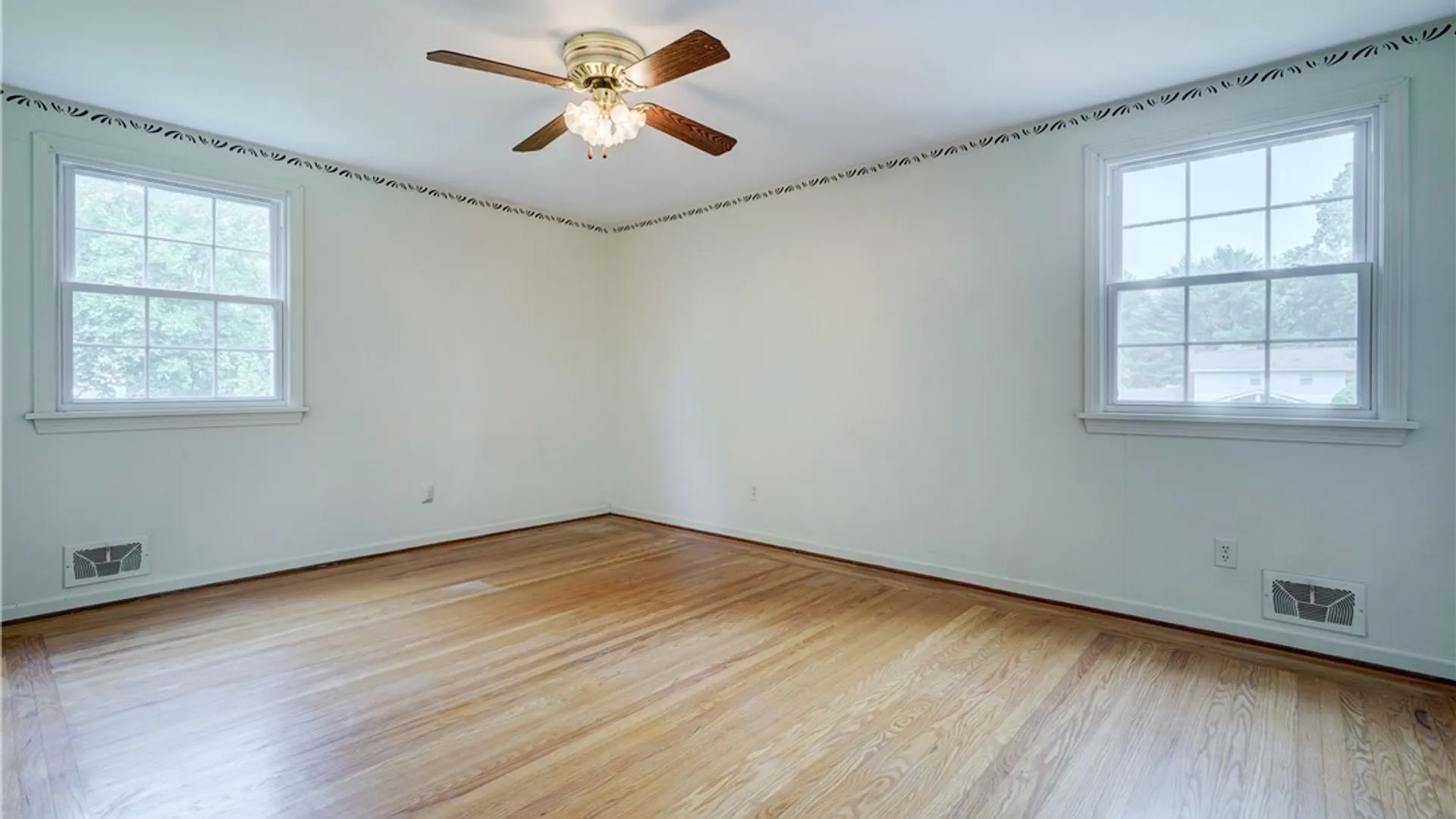 Property at 931 Little Pond Way, Webster, NY 14580 28