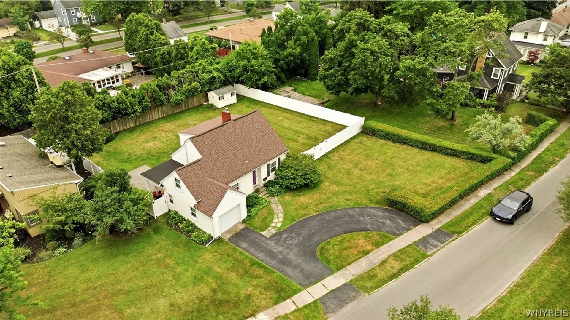 Property at 124 Ambleside Drive, Lockport Town, NY 14094 5