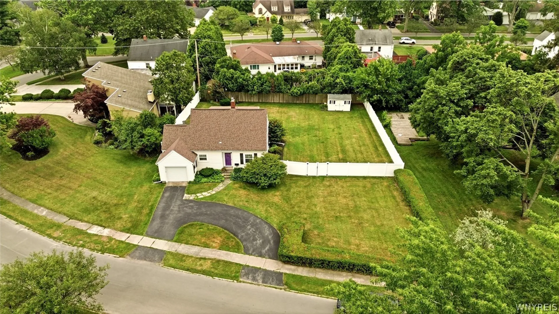 Property at 124 Ambleside Drive, Lockport Town, NY 14094 30