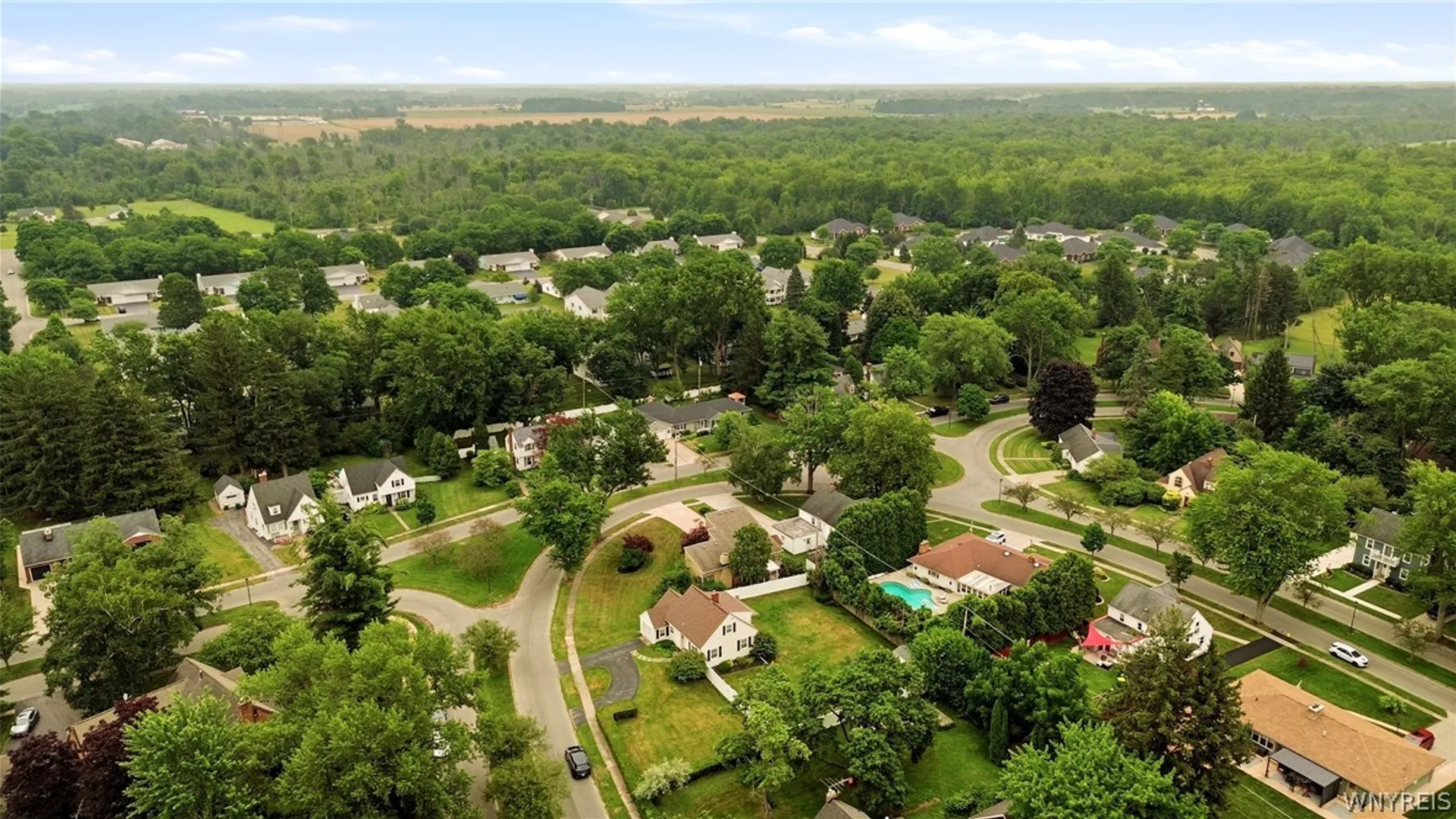 Property at 124 Ambleside Drive, Lockport Town, NY 14094 35