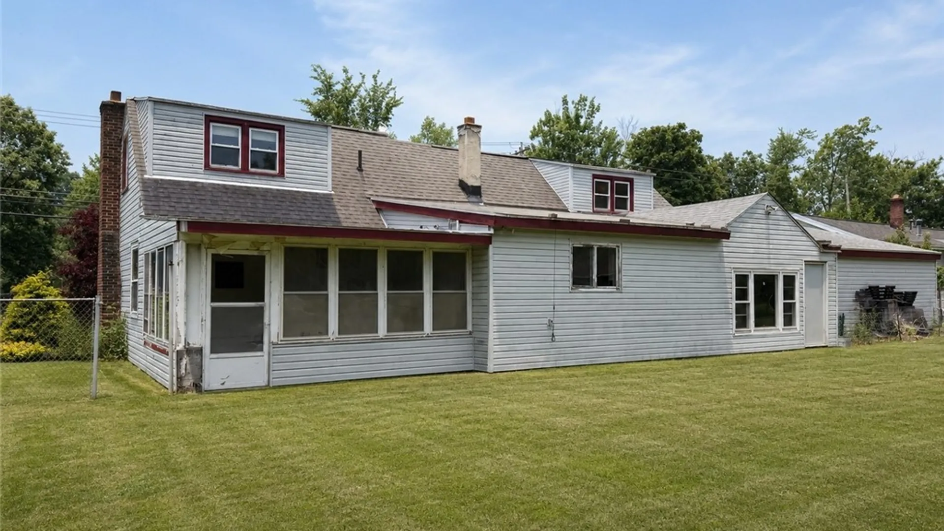Property at 322 Kennedy Avenue, Evans, NY 14006 3