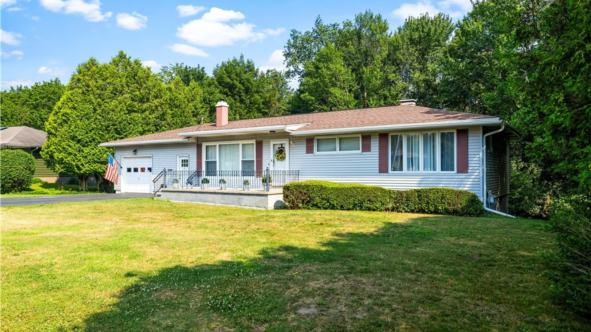 Property at 5 Lin Road, Utica, NY 13501 3