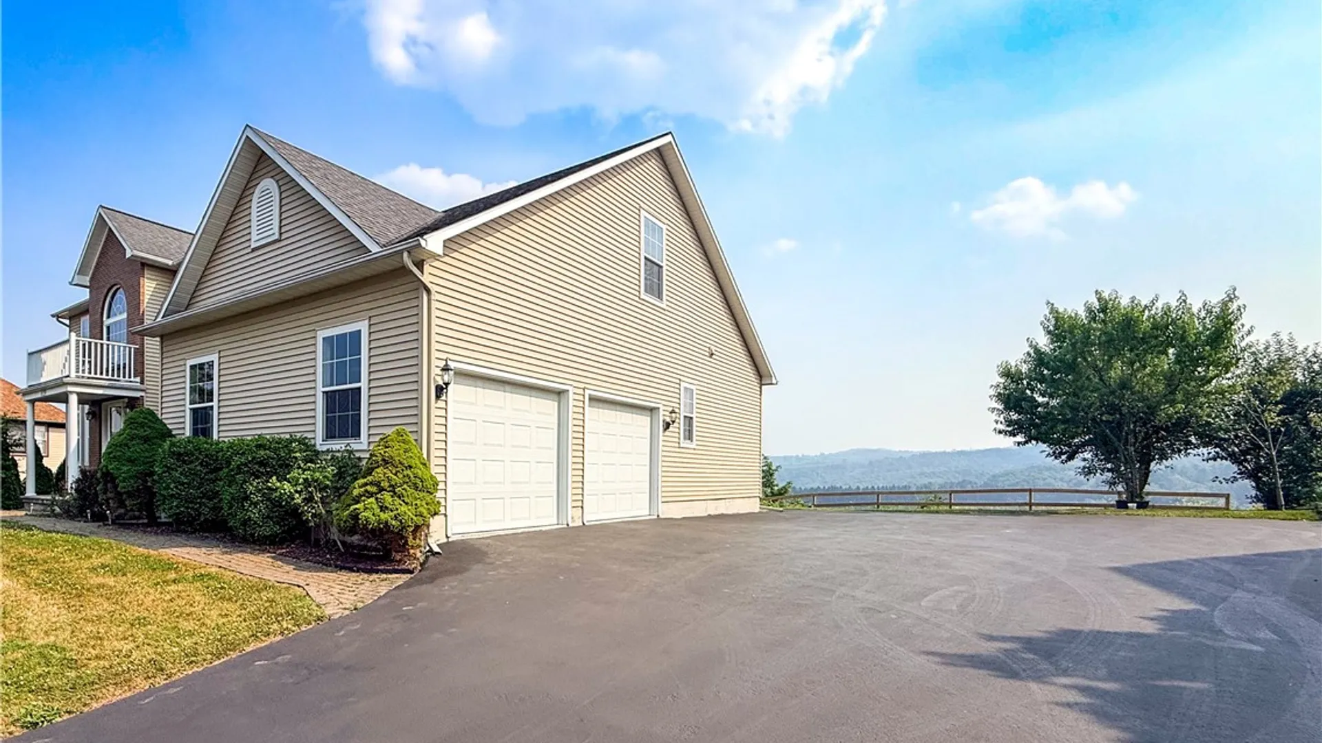 Property at 6139 Thunderhead Lane, DeWitt, NY 13078 5
