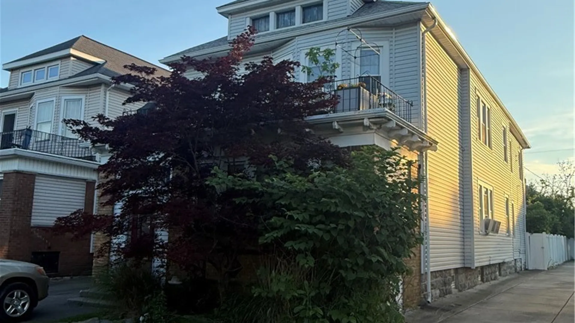Property at 272 Commonwealth Avenue, Buffalo, NY 14216 3