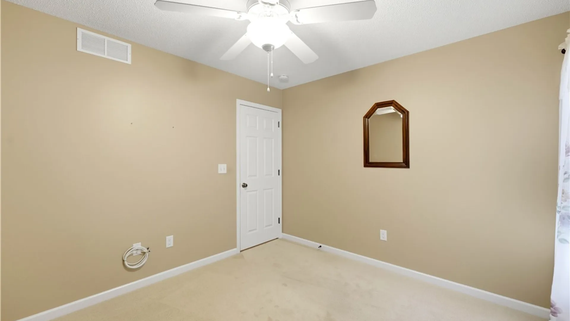 Property at 6 Wetherby, Lancaster, NY 14086 26