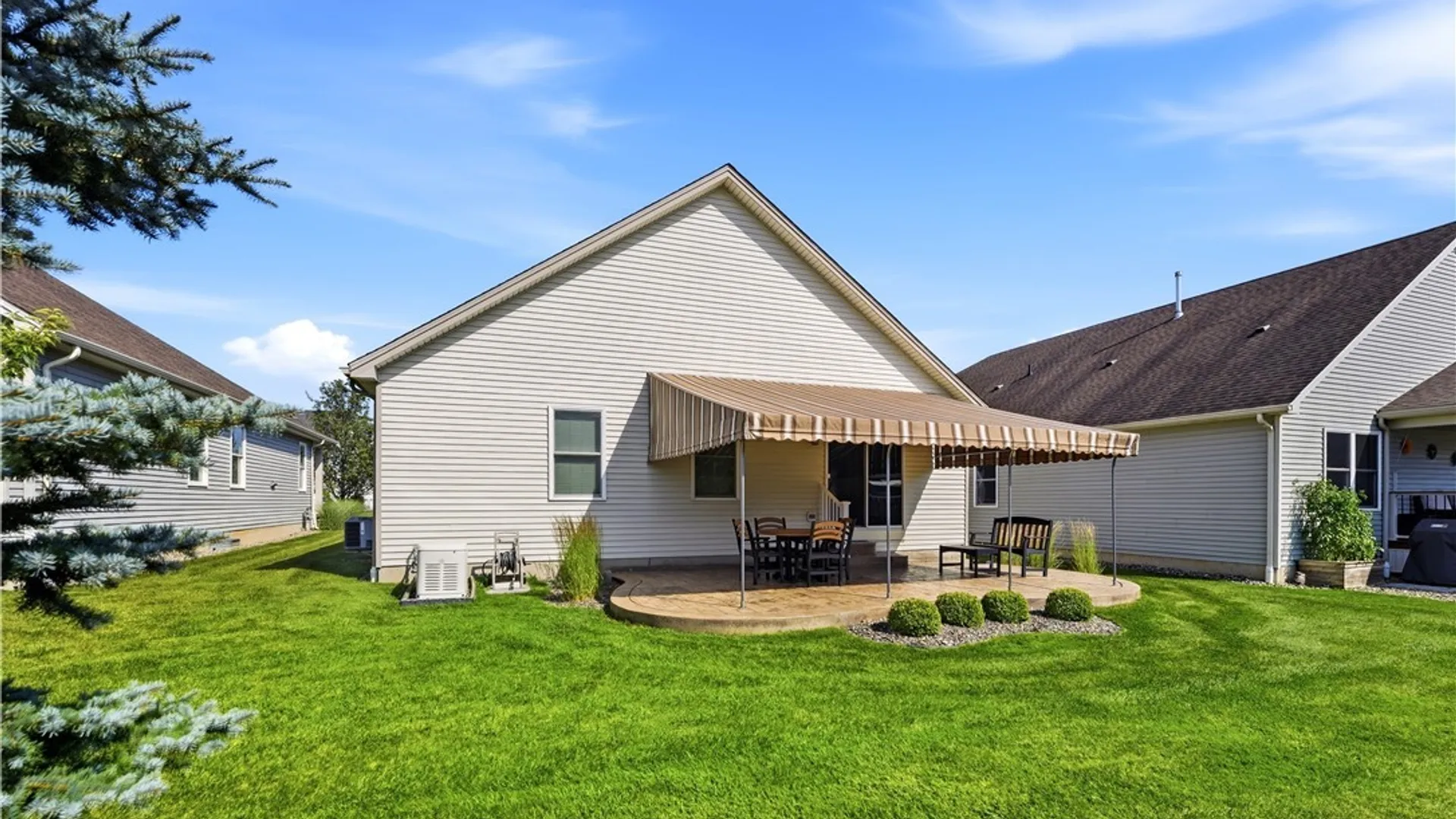 Property at 6 Wetherby, Lancaster, NY 14086 40