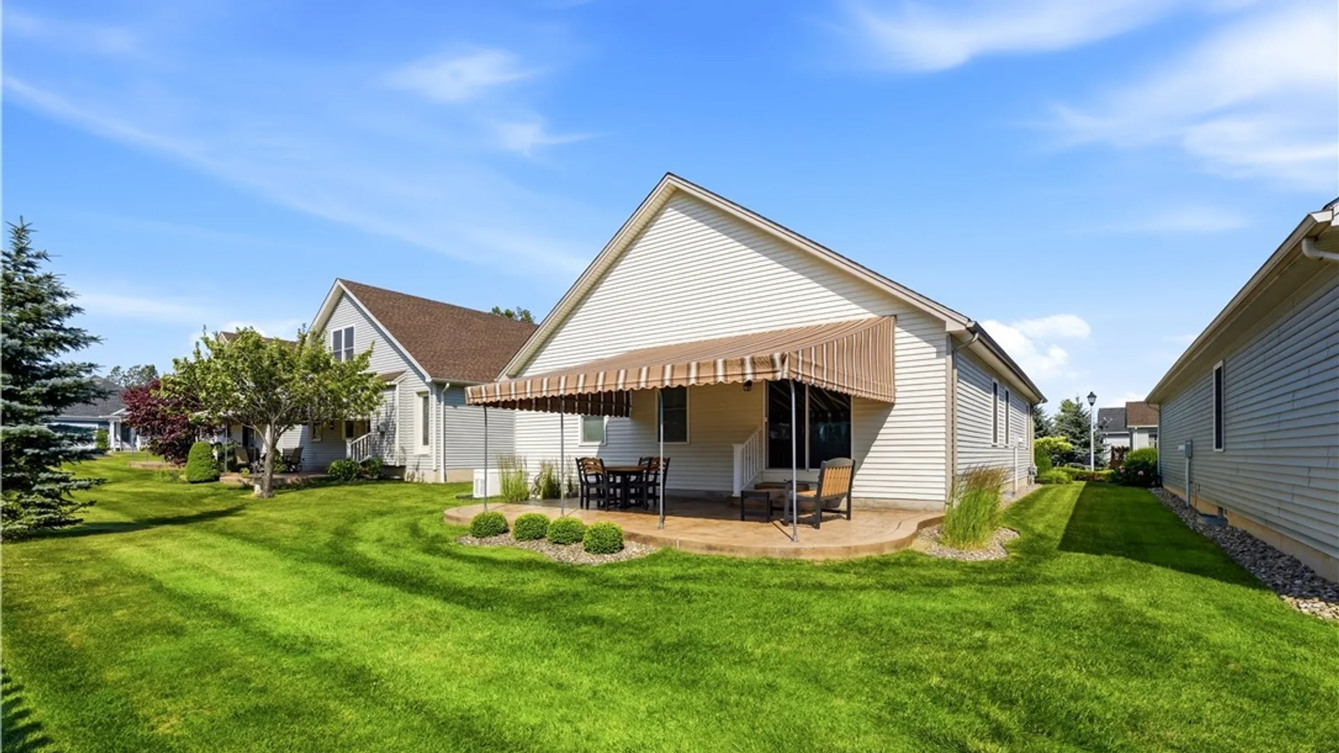 Property at 6 Wetherby, Lancaster, NY 14086 41
