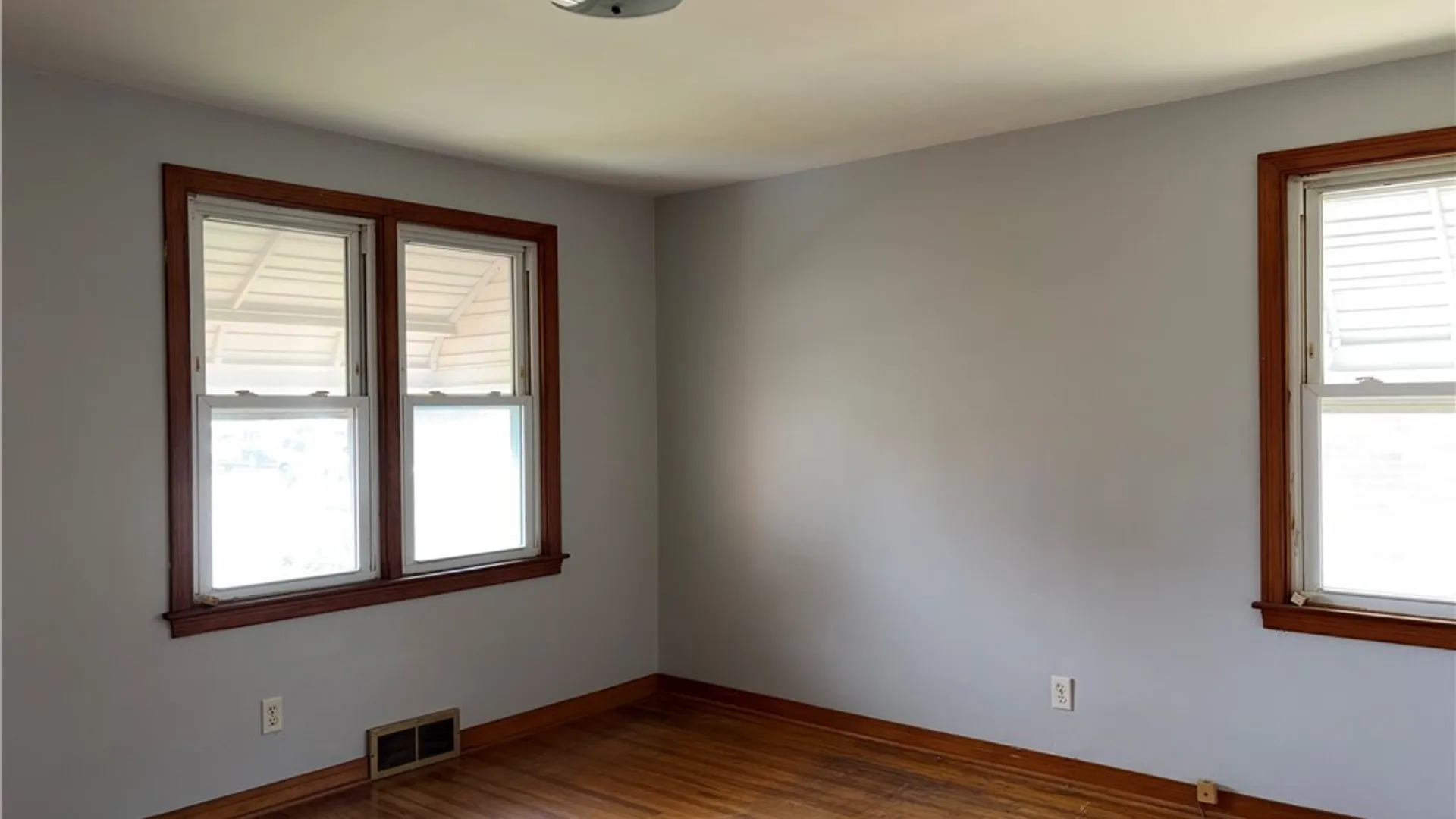 Property at 277 Kinsey Avenue, Tonawanda, NY 14217 10