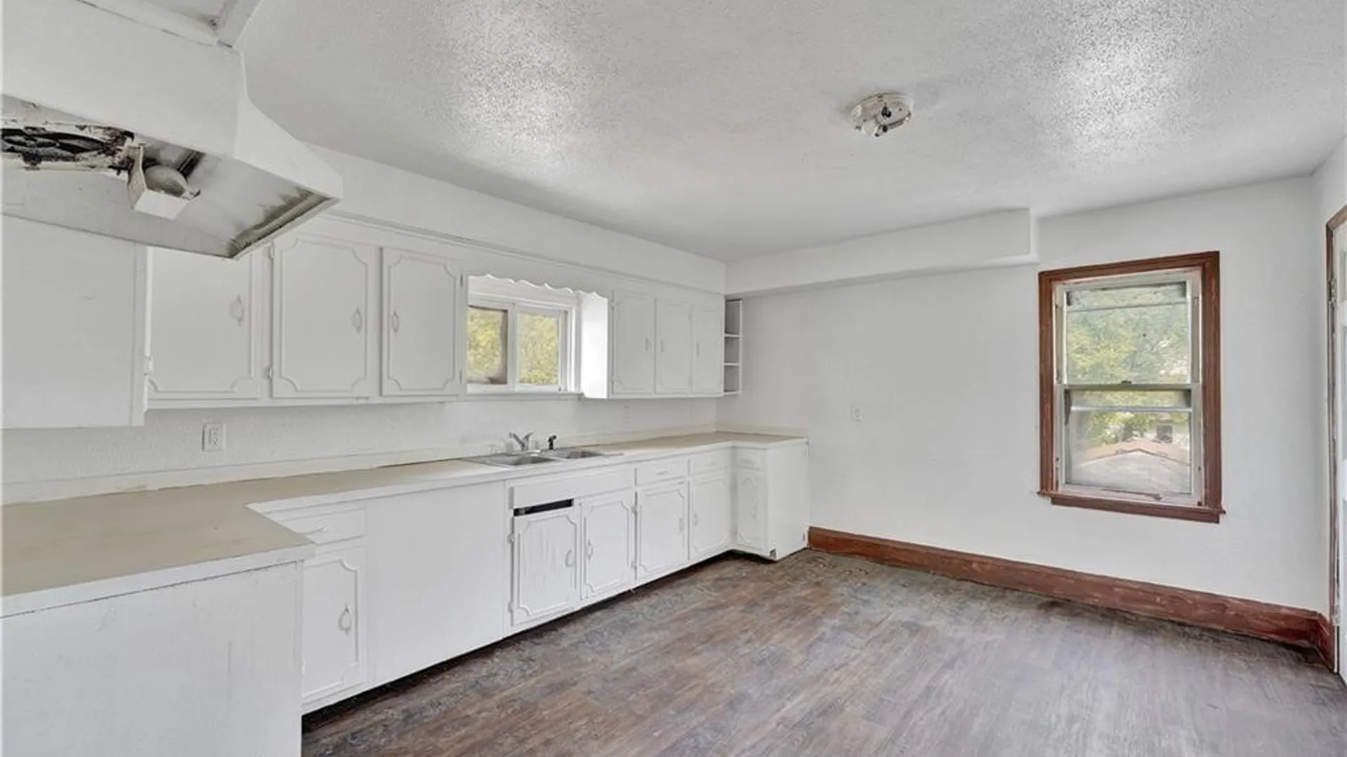 Property at 1348 Pierce Avenue, Niagara Falls, NY 14301 2