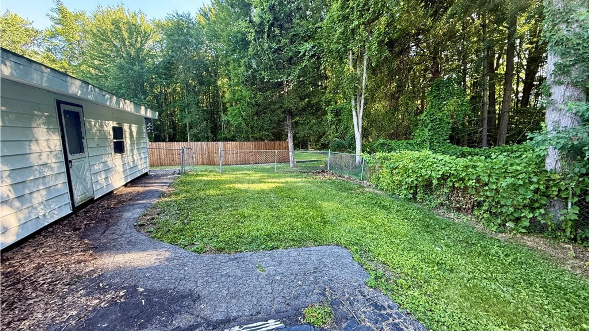 Property at 106 Keith Drive, Cicero, NY 13212 32