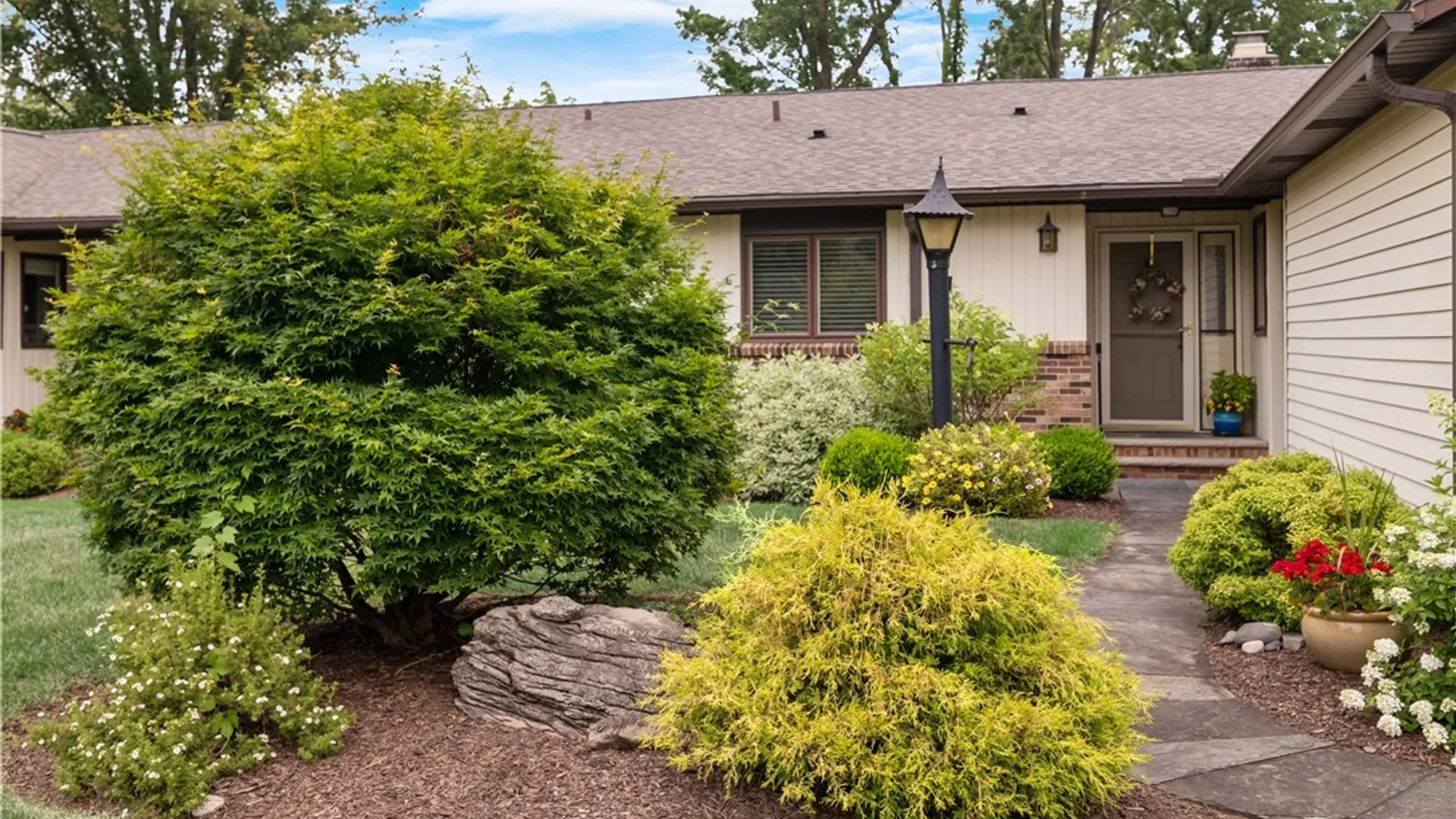 Property at 509 Kimry Moor, Manlius, NY 13066 2