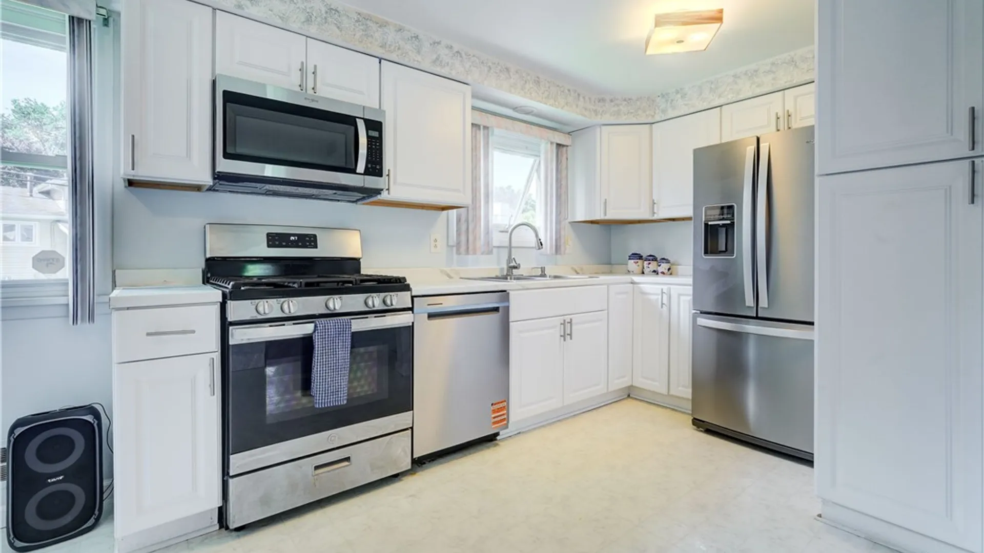 Property at 225 Cross Gates Rd, Greece, NY 14606 14
