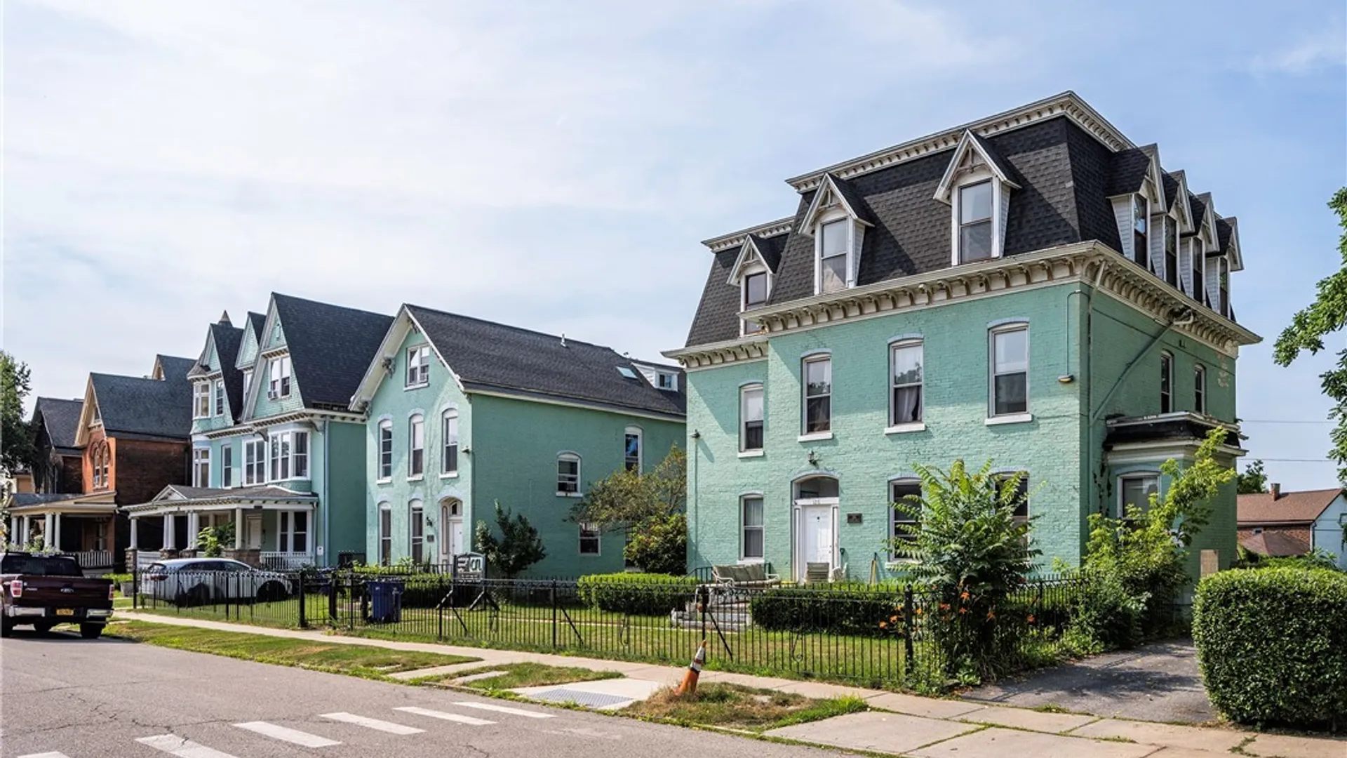 Property at 118 Cottage Street, Buffalo, NY 14201 10