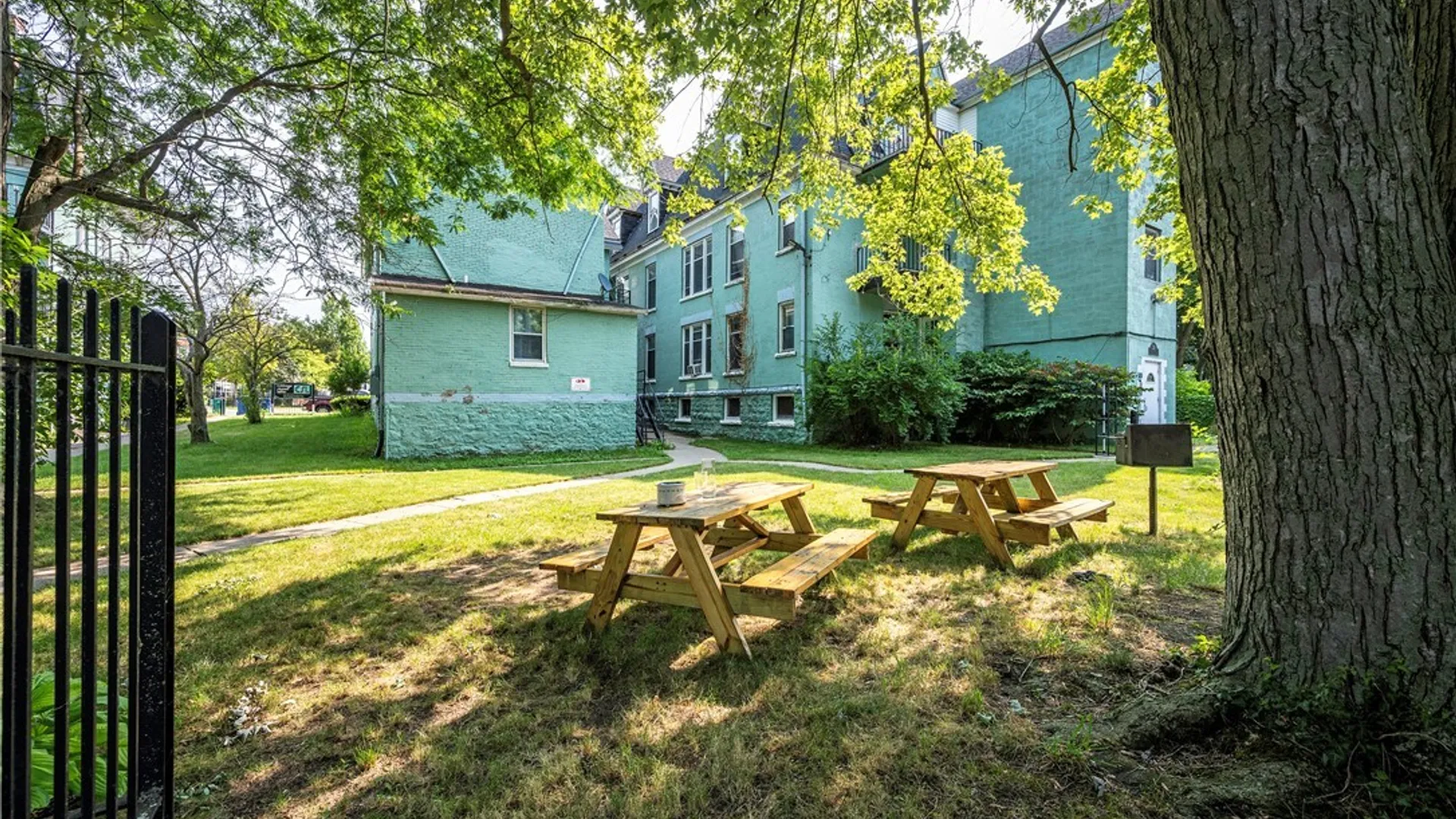 Property at 118 Cottage Street, Buffalo, NY 14201 27