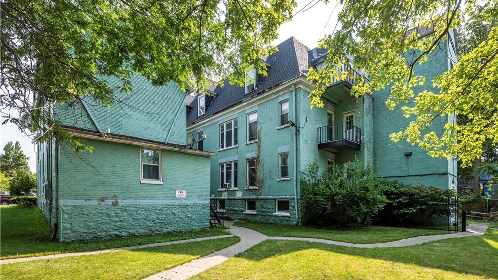 Property at 118 Cottage Street, Buffalo, NY 14201 28