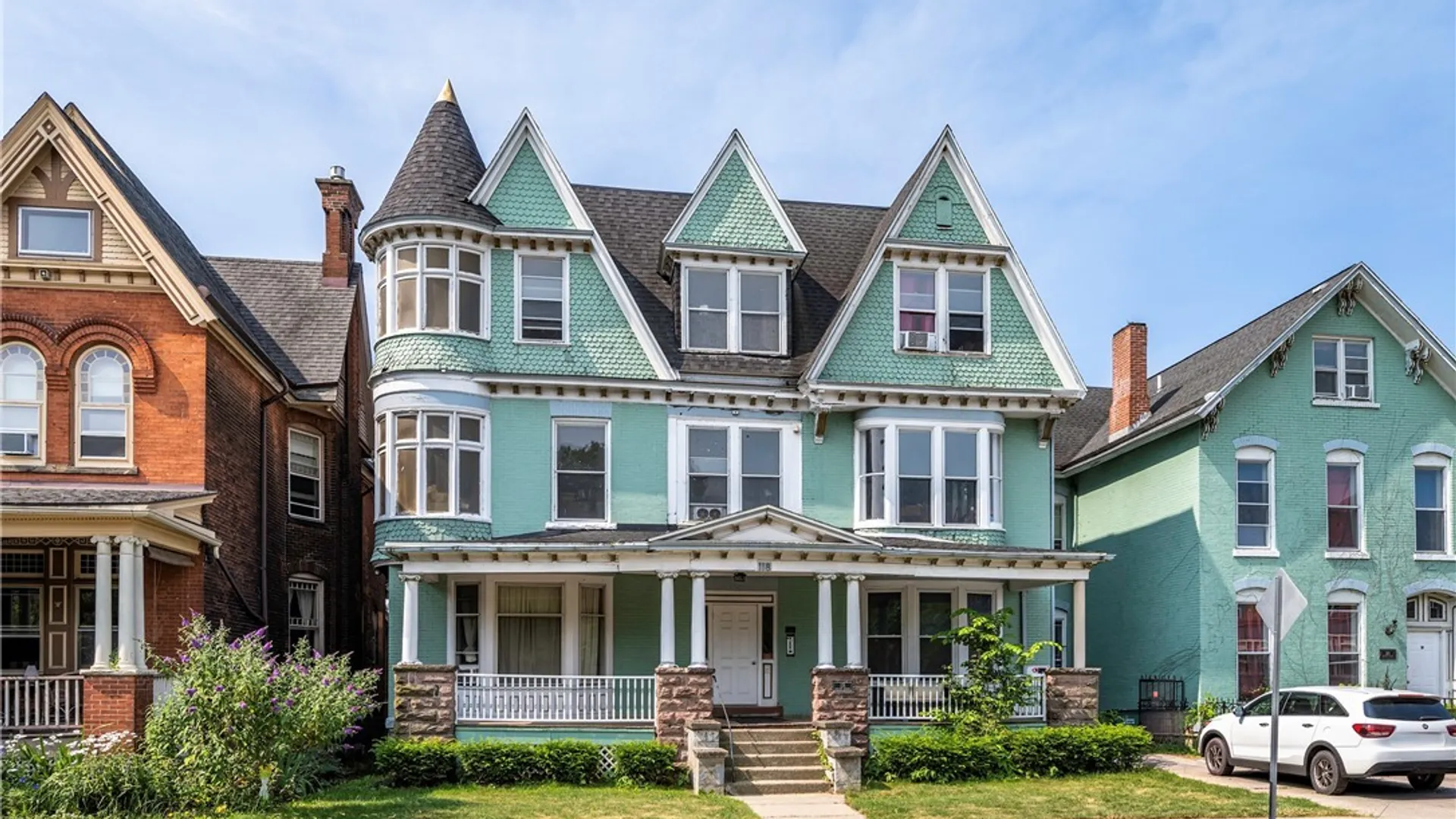 Property at 118 Cottage Street, Buffalo, NY 14201 3