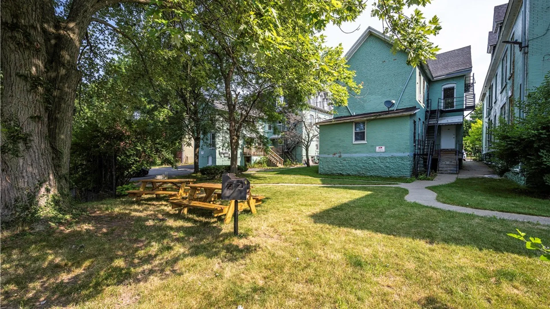 Property at 118 Cottage Street, Buffalo, NY 14201 31