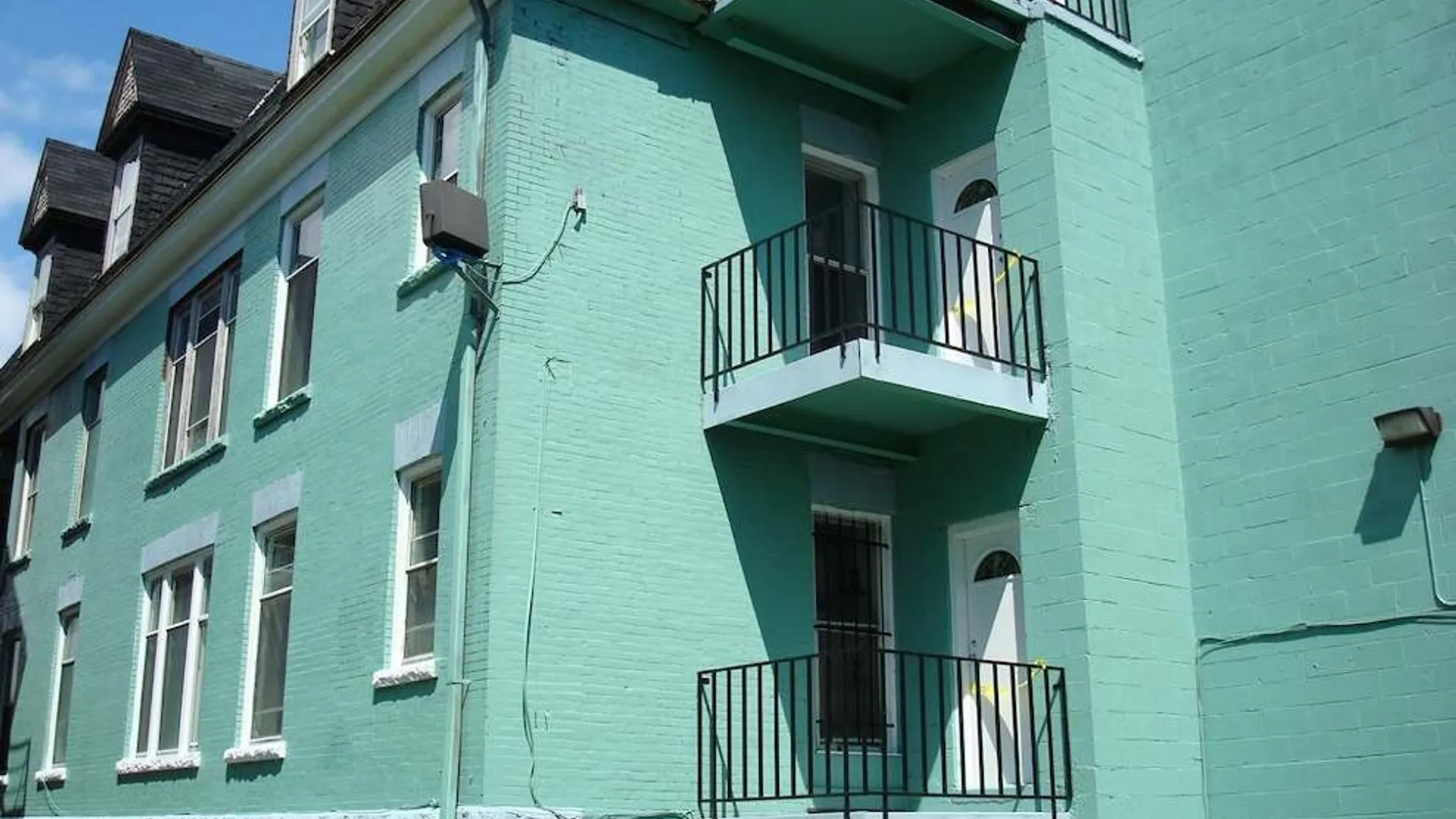Property at 118 Cottage Street, Buffalo, NY 14201 34