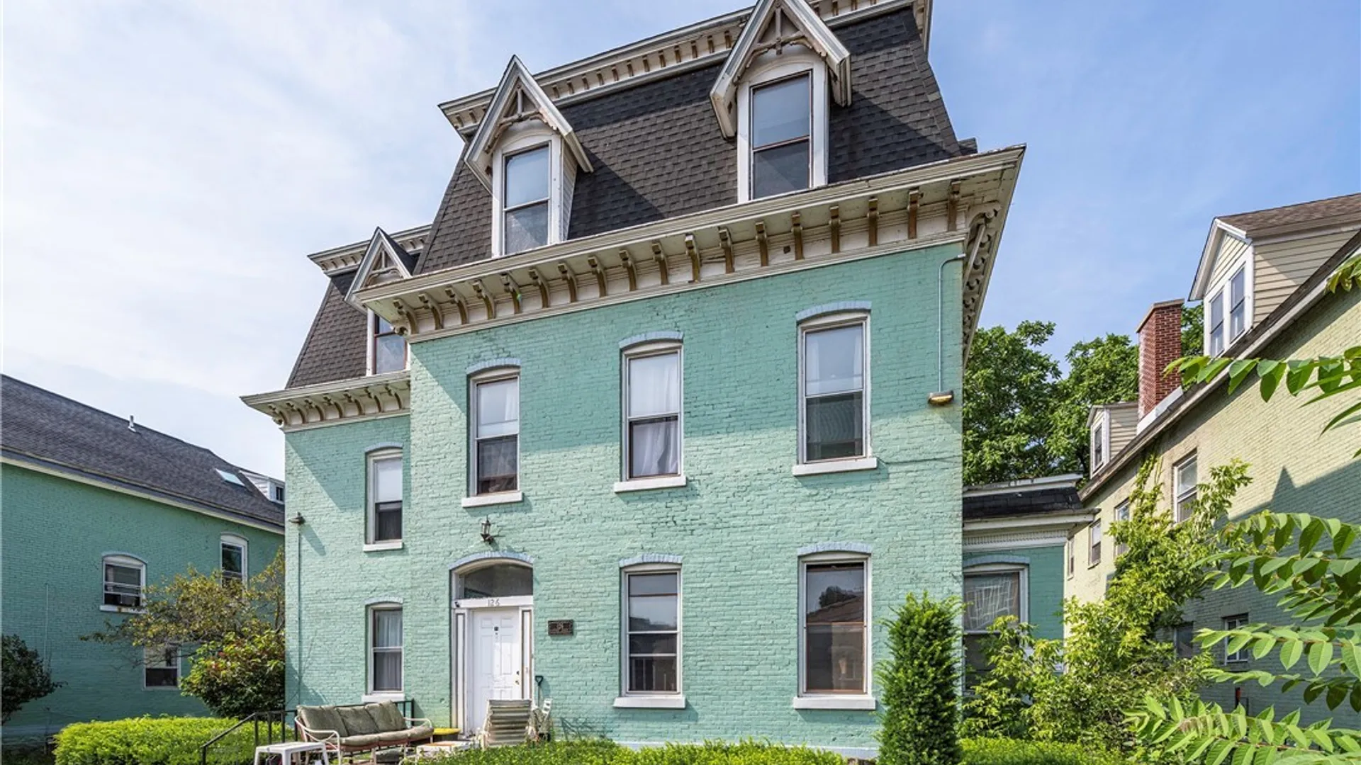 Property at 118 Cottage Street, Buffalo, NY 14201 8