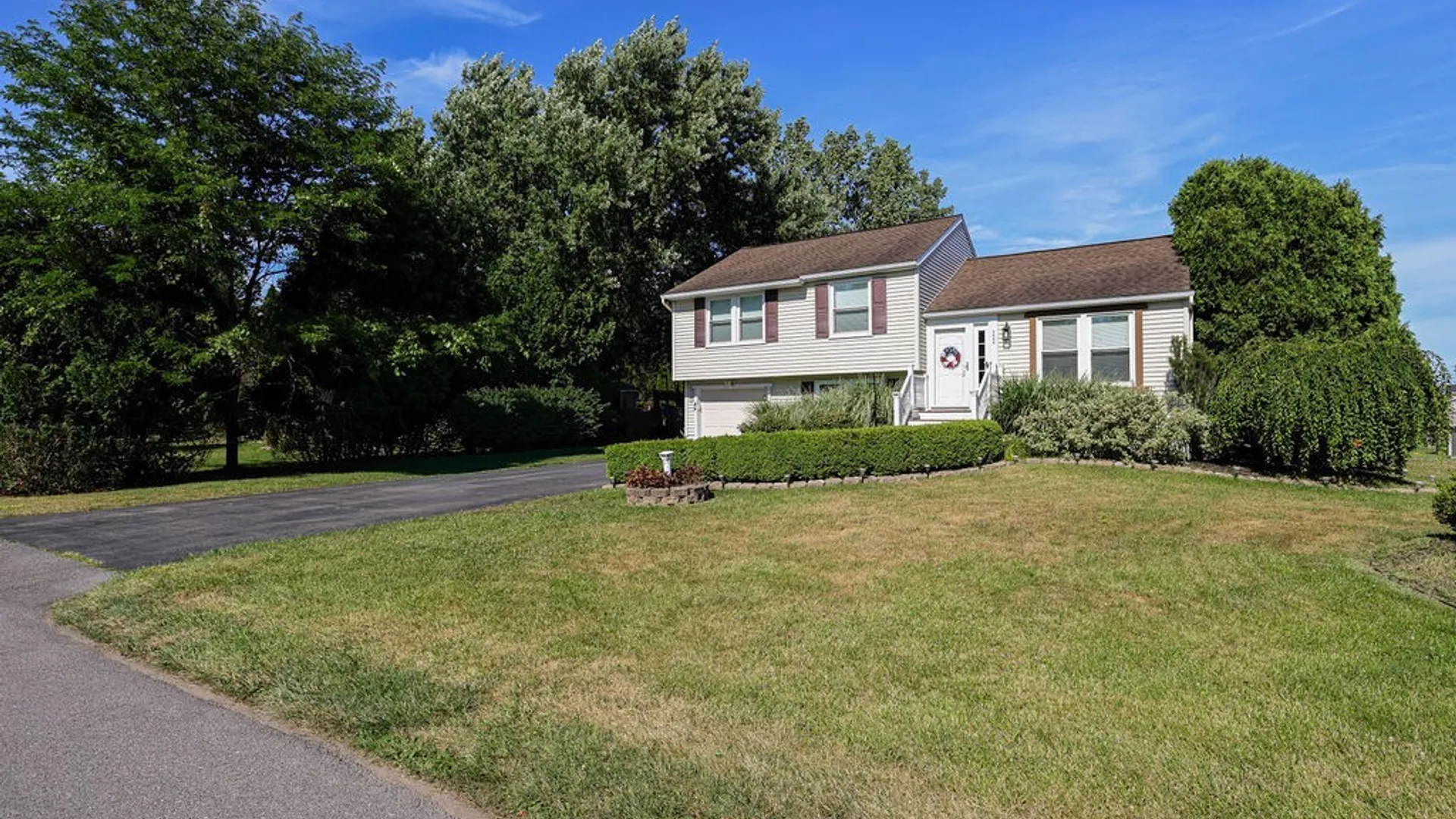 Property at 9486 N Wickham Drive, Cicero, NY 13029 43