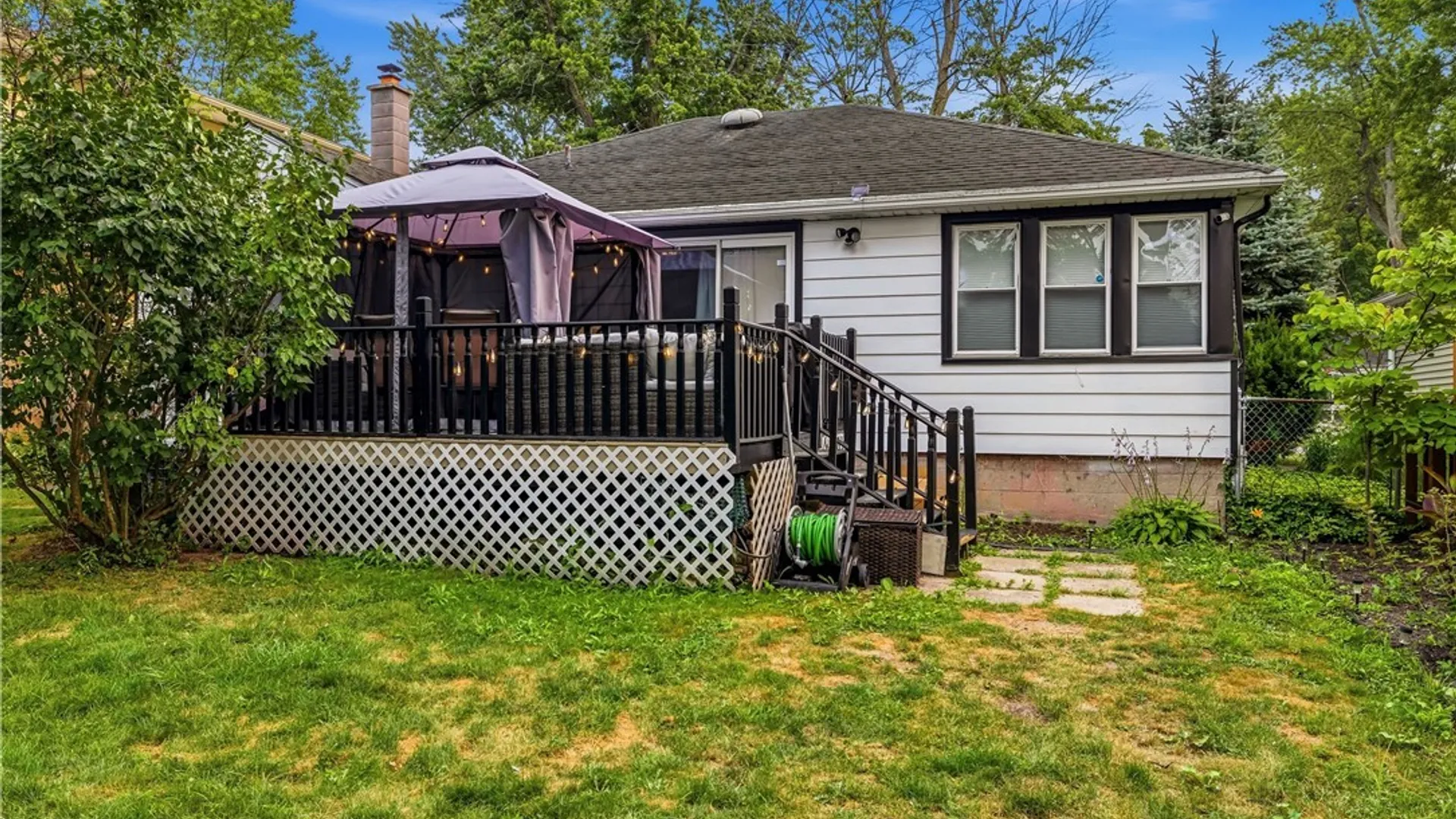 Property at 54 Canterbury Court, Amherst, NY 14226 19