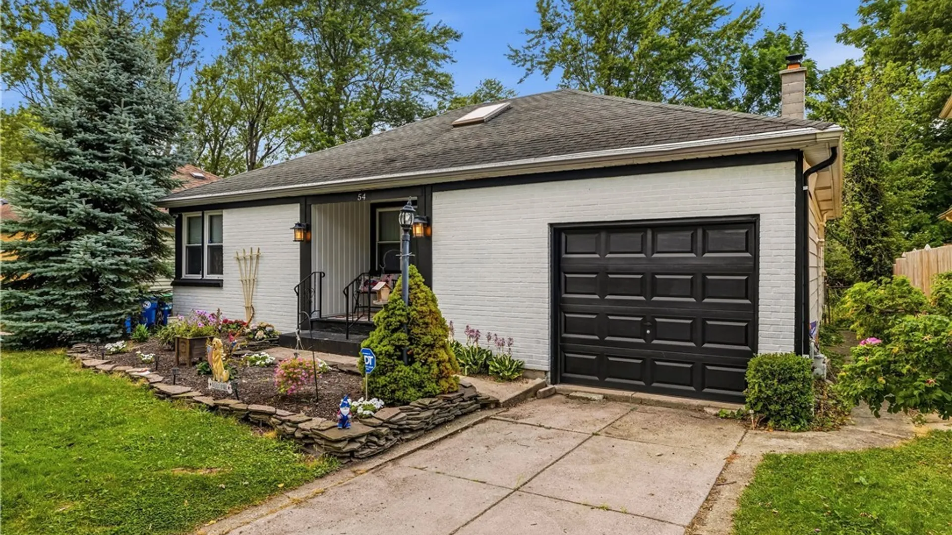 Property at 54 Canterbury Court, Amherst, NY 14226 2