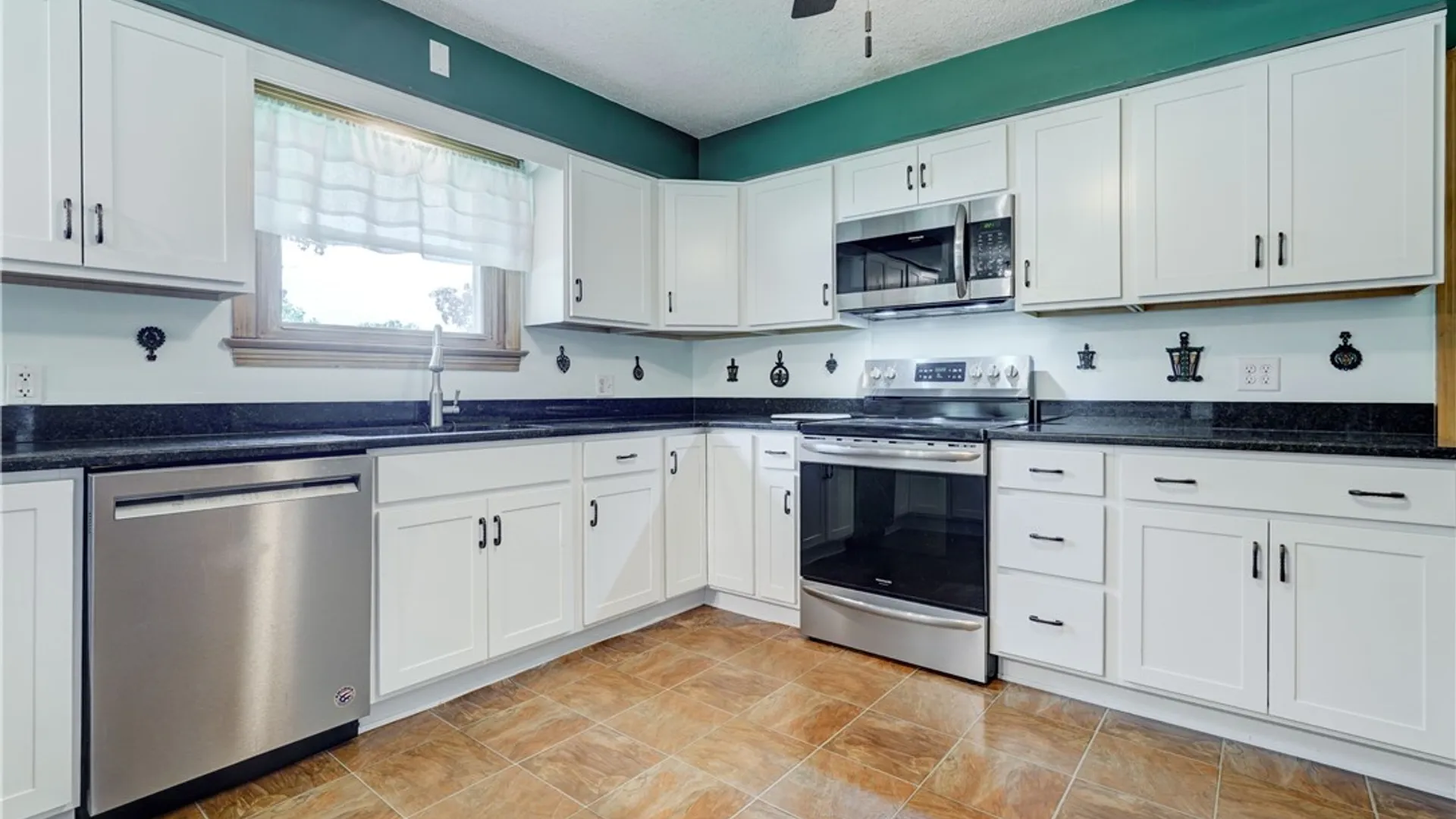 Property at 25 Bogue Avenue, Batavia City, NY 14020 11