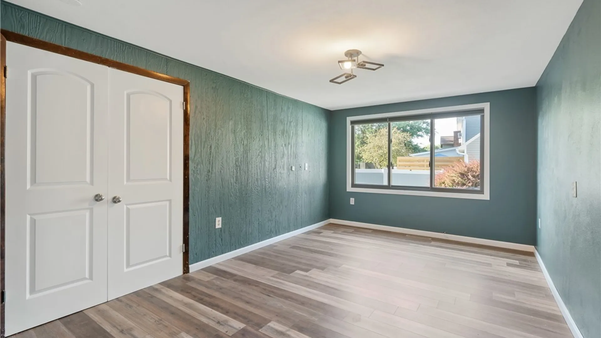 Property at 8376 Zenith Drive, Clay, NY 13027 25