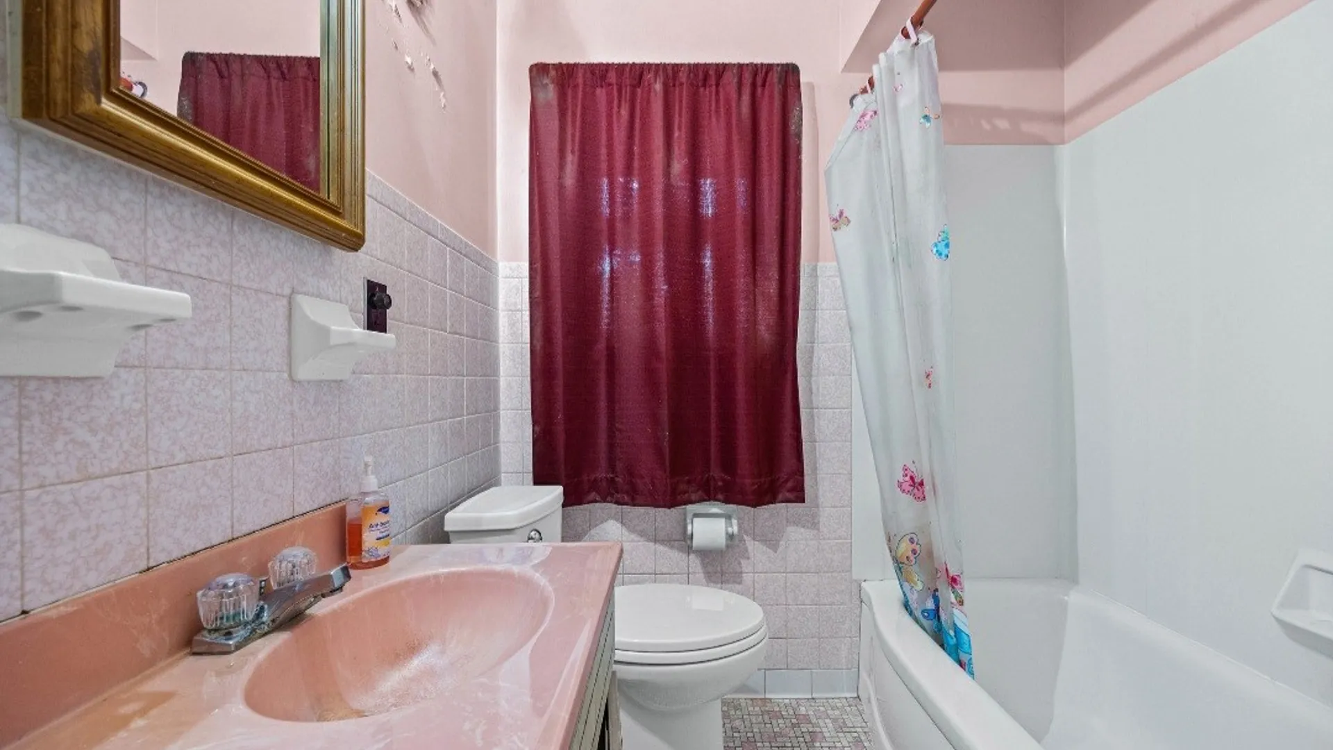 Property at 275 Biscayne Drive, Greece, NY 14612 12