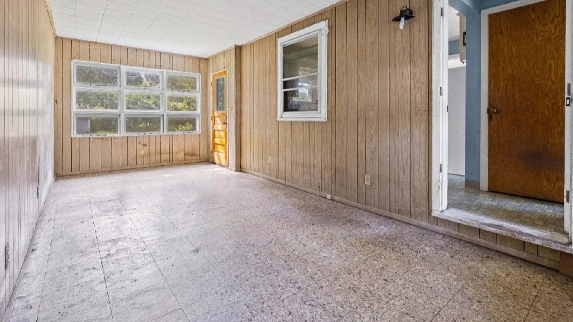Property at 275 Biscayne Drive, Greece, NY 14612 5