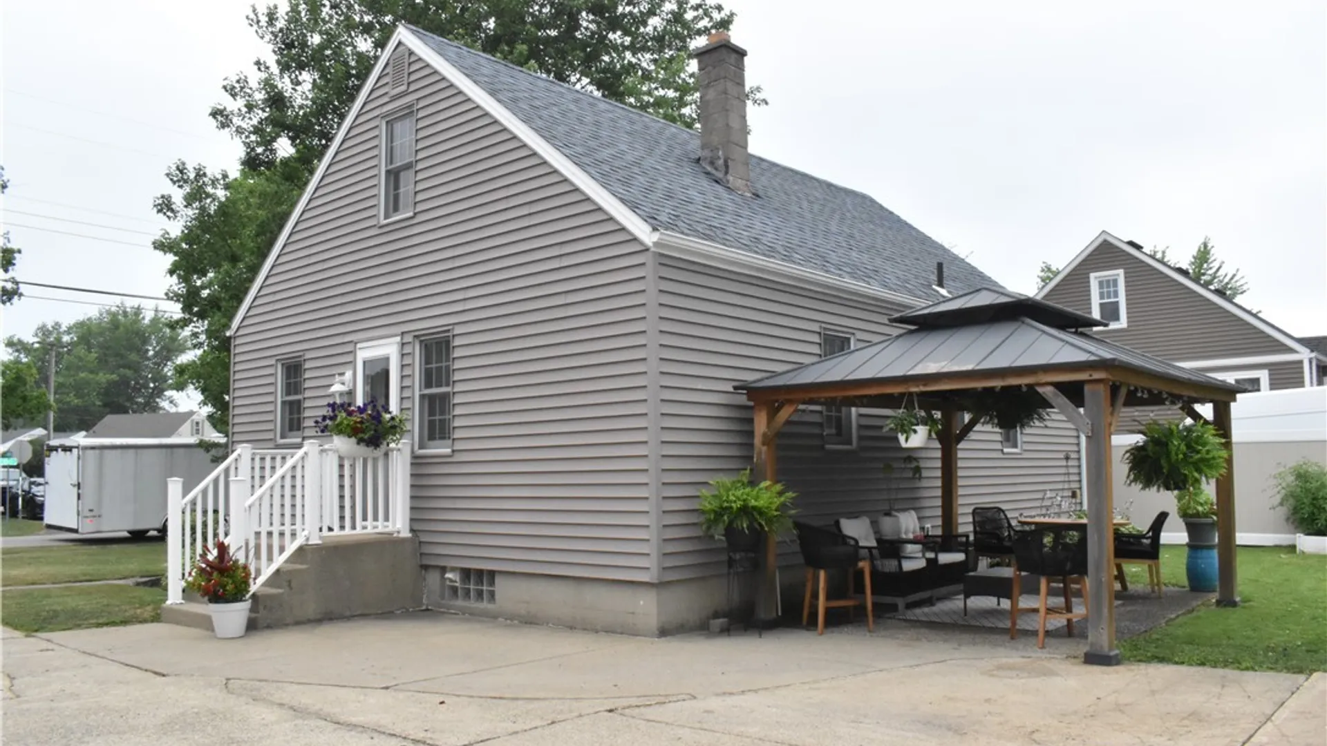 Property at 5639 West Lane, Hamburg, NY 14085 2