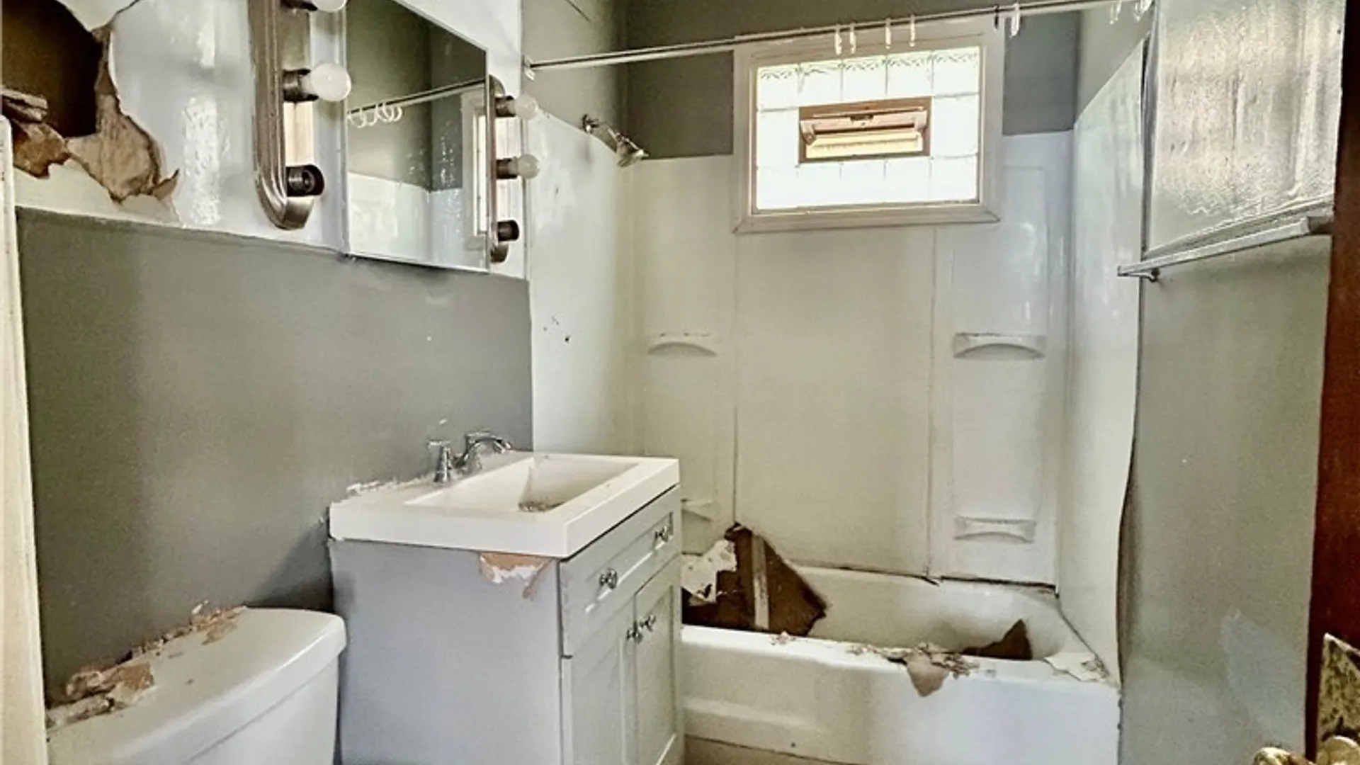 Property at 90 Theodore Street, Buffalo, NY 14211 11