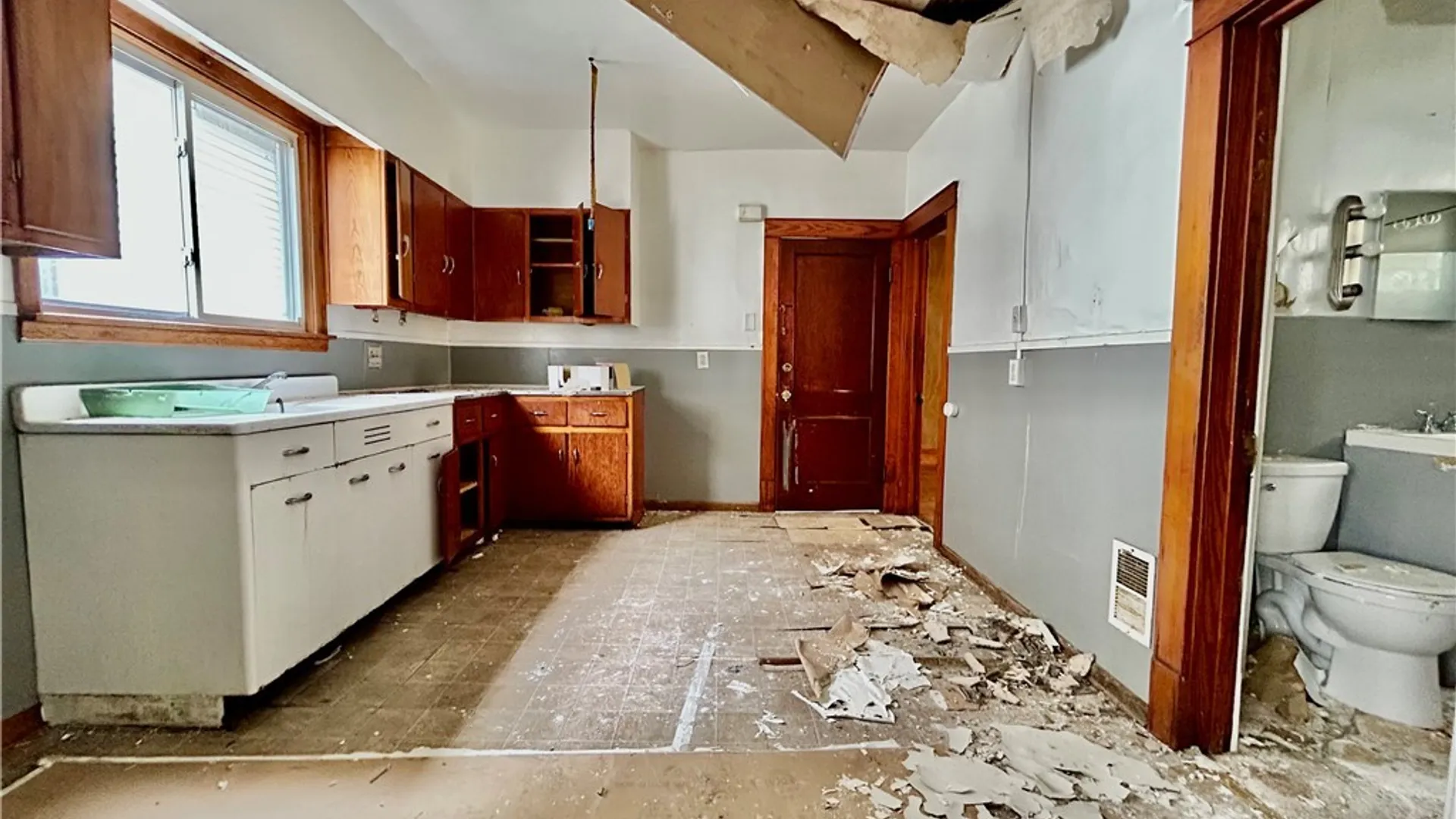 Property at 90 Theodore Street, Buffalo, NY 14211 7
