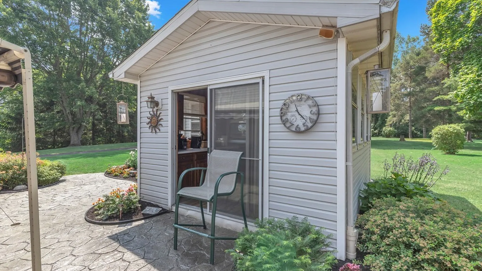 Property at 10875 Howe Road, Clarence, NY 14031 10