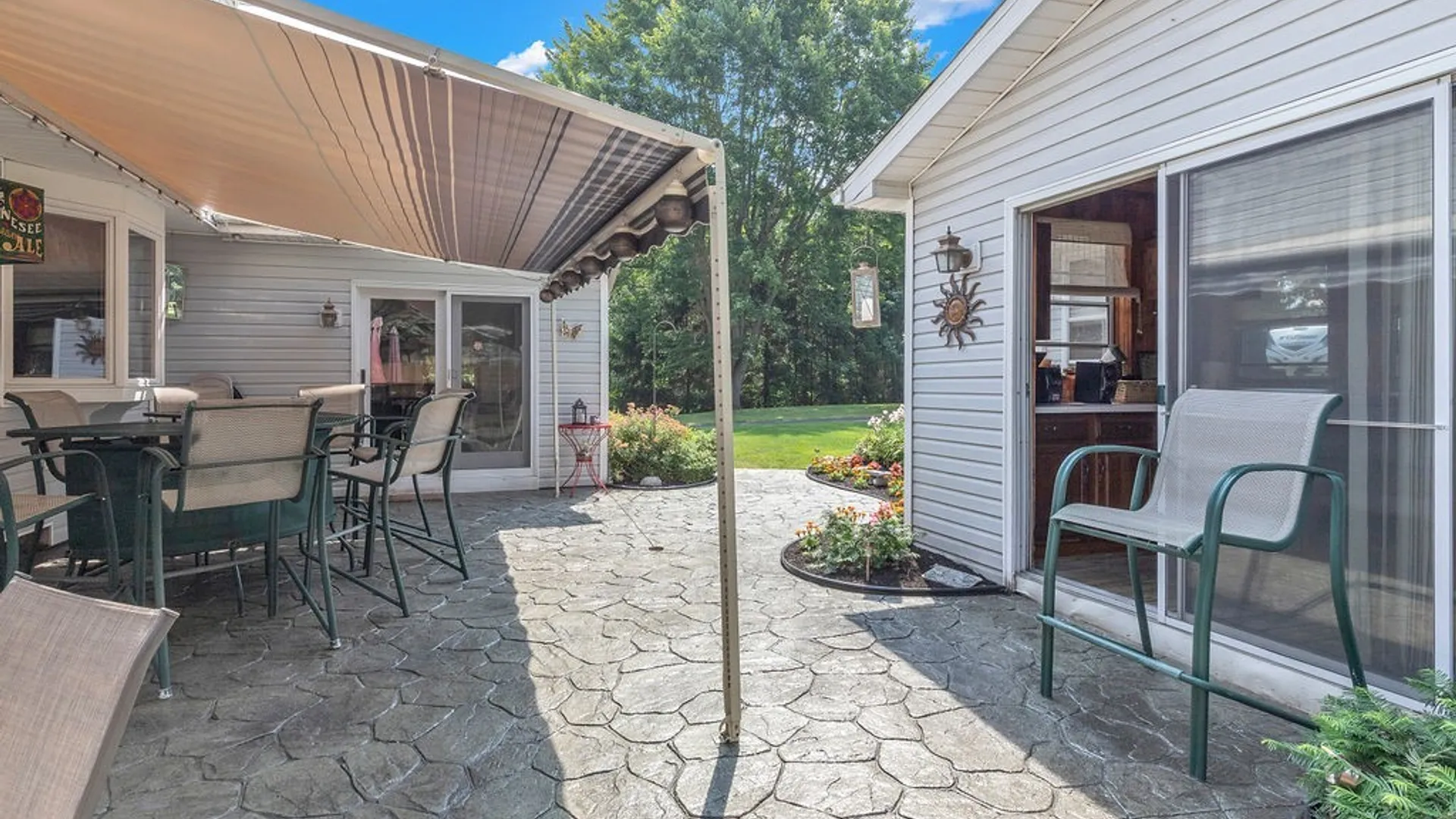 Property at 10875 Howe Road, Clarence, NY 14031 3