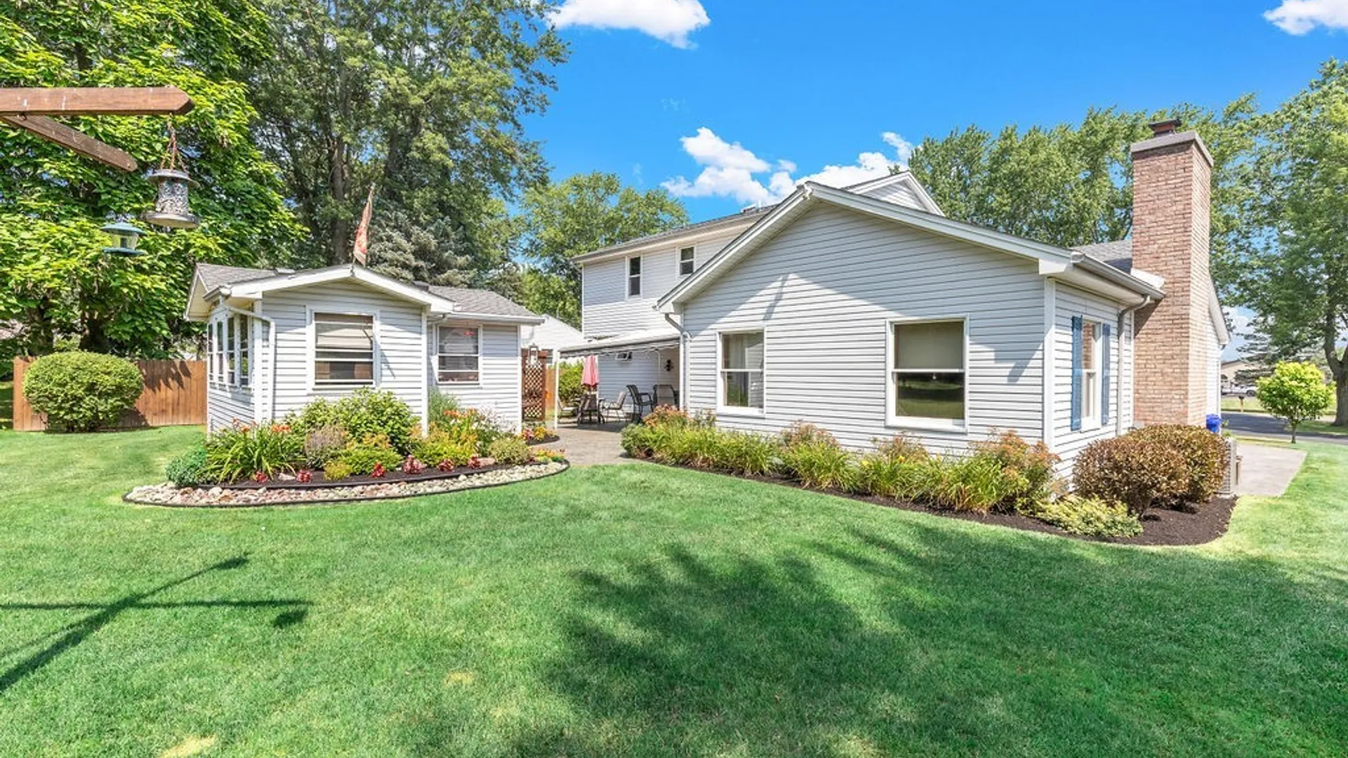 Property at 10875 Howe Road, Clarence, NY 14031 5