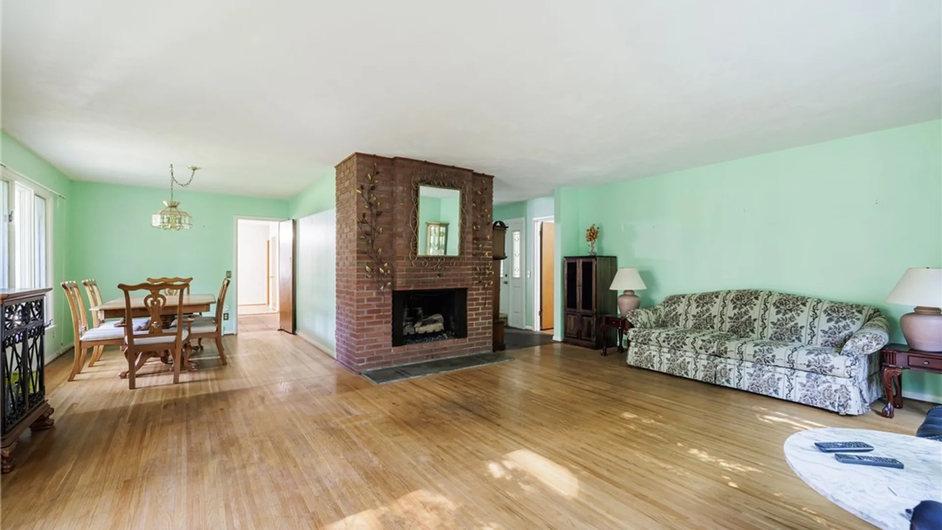 Property at 141 Glenview Lane, Irondequoit, NY 14609 13