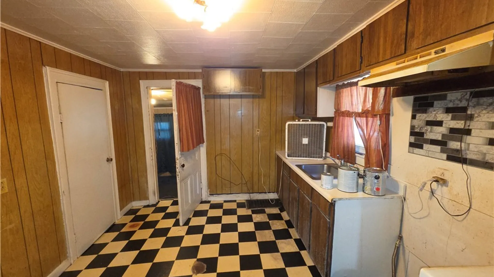 Property at 318 Hatch Street, Syracuse, NY 13205 7