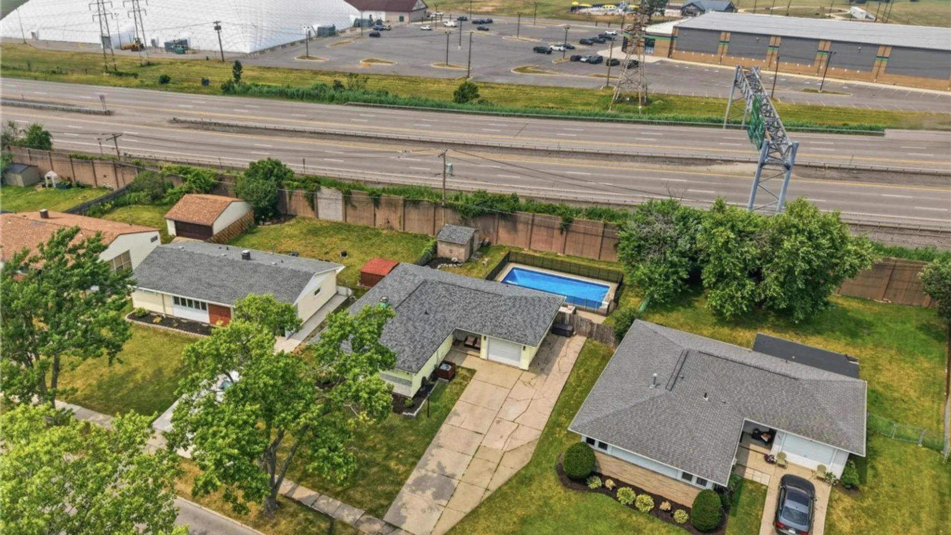 Property at 303 Woodgate Road, Tonawanda, NY 14150 43