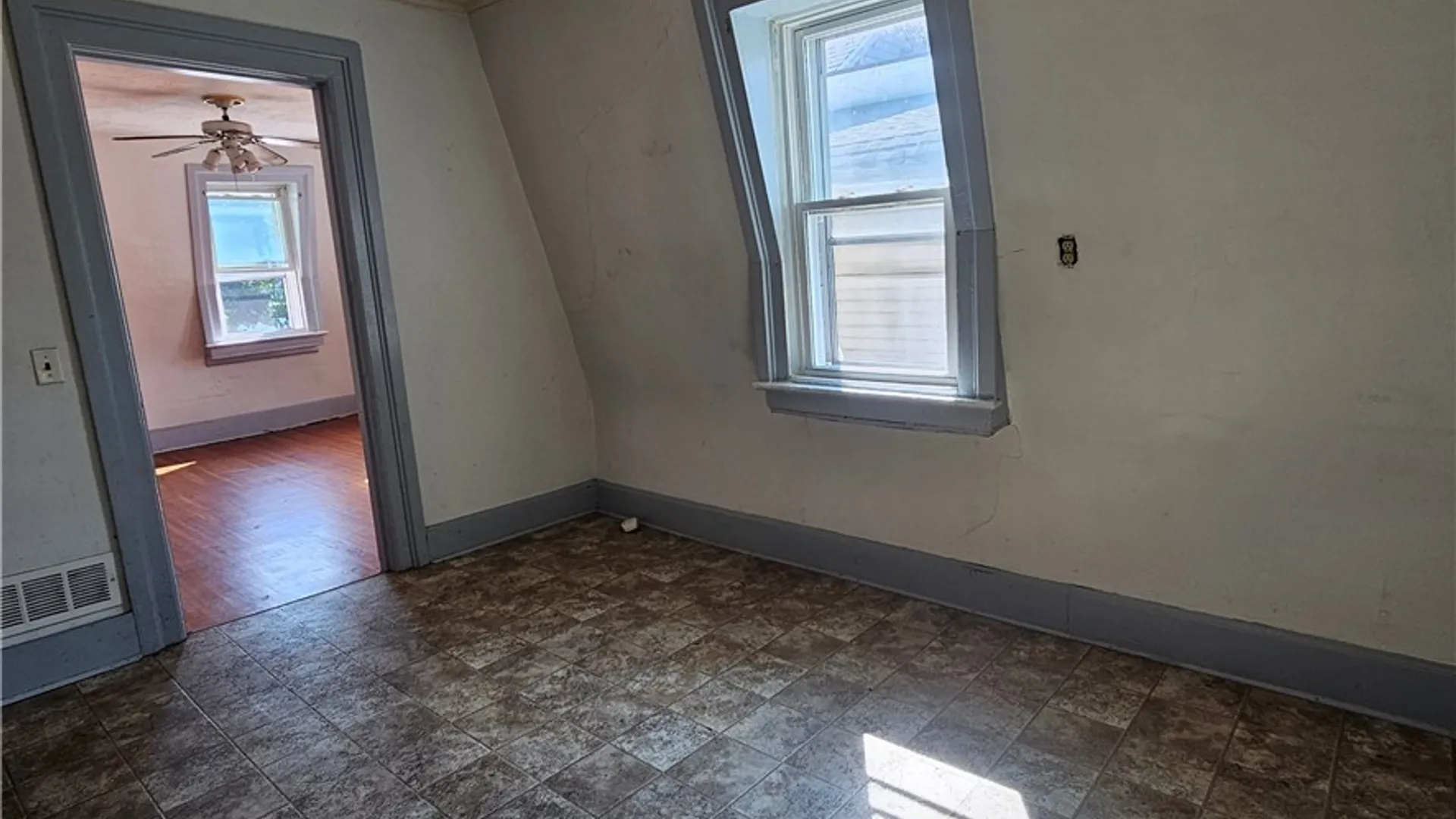 Property at 44 Park Avenue, Rochester, NY 14607 11