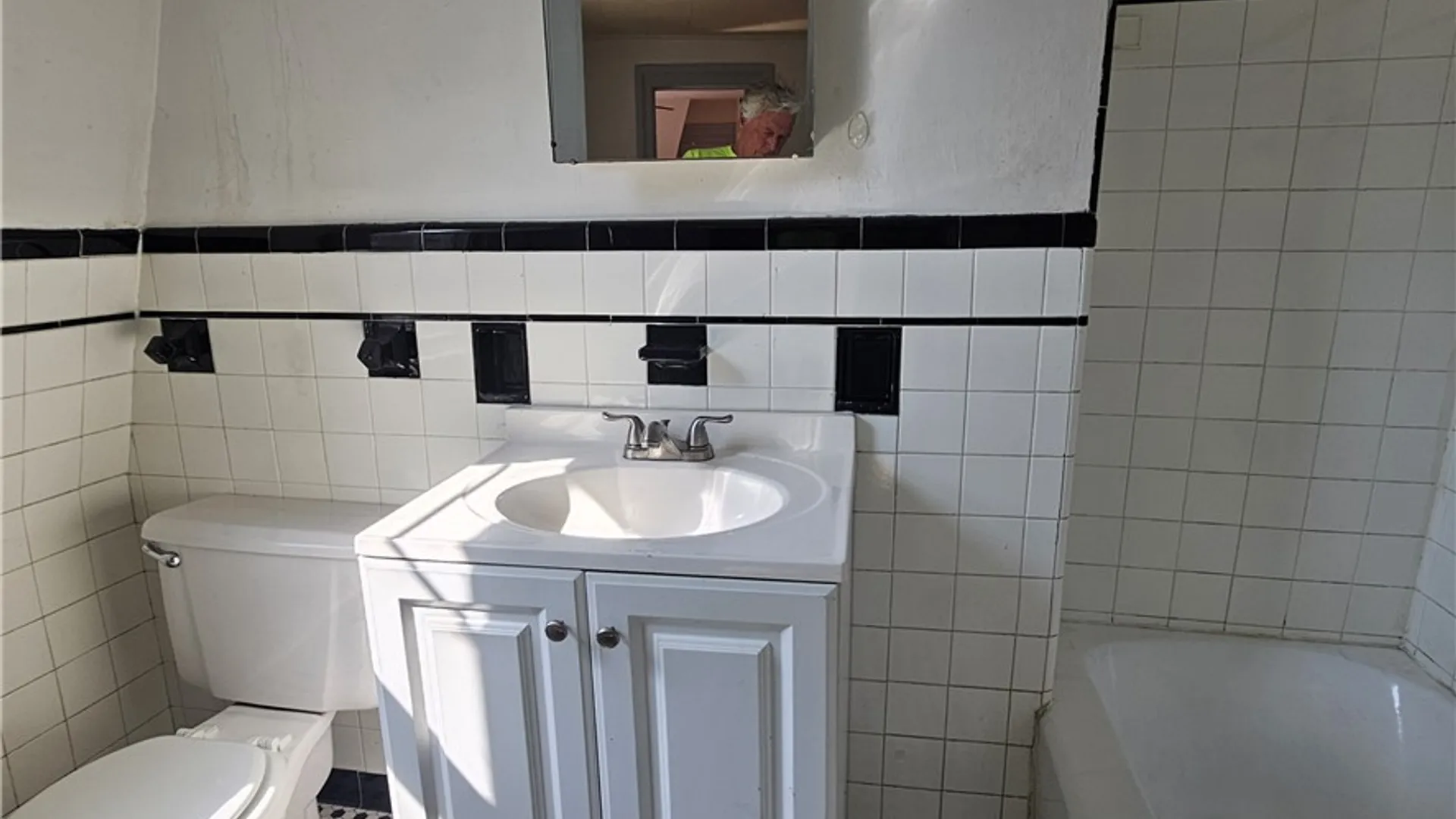 Property at 44 Park Avenue, Rochester, NY 14607 13